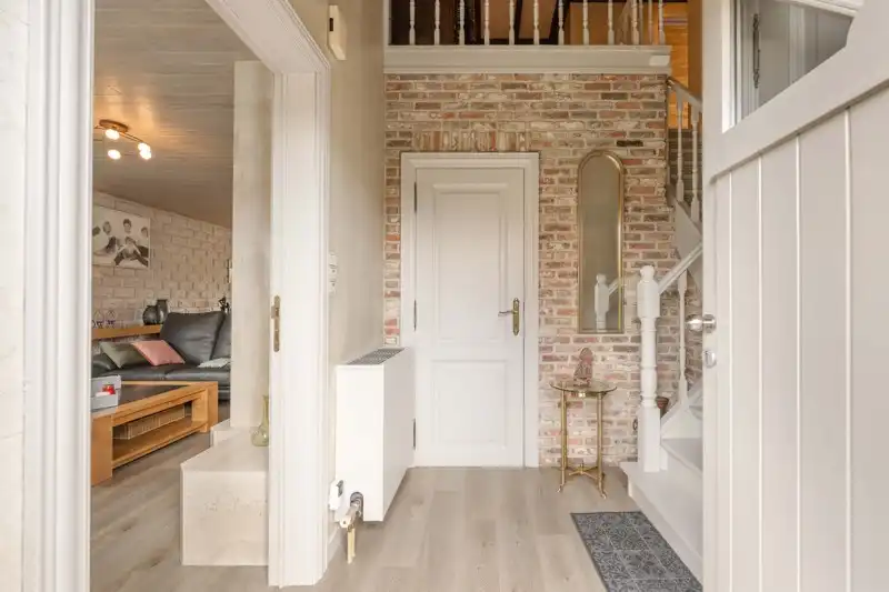 Prachtige alleenstaande instapklare woning met 5 slaapkamers inpandige garage, mooi terras en tuin TE KOOP in hartje Sint-Baafs-Vijve foto 14