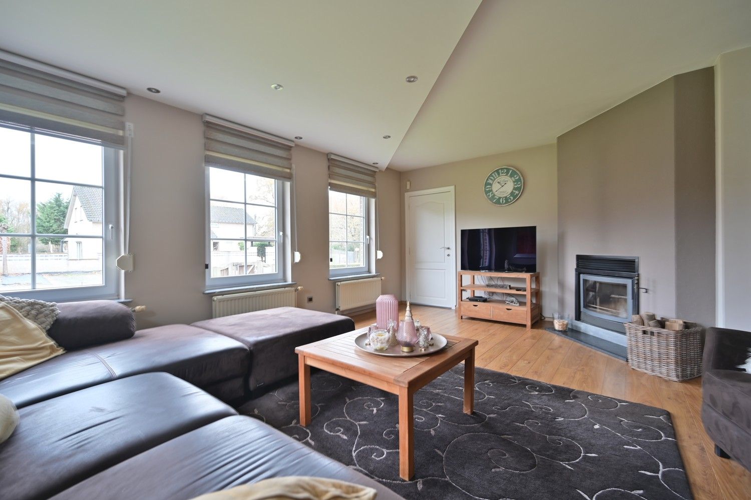 Riante woning met 5 slaapkamers (praktijkruimte), rustig gelegen nabij natuur foto 7