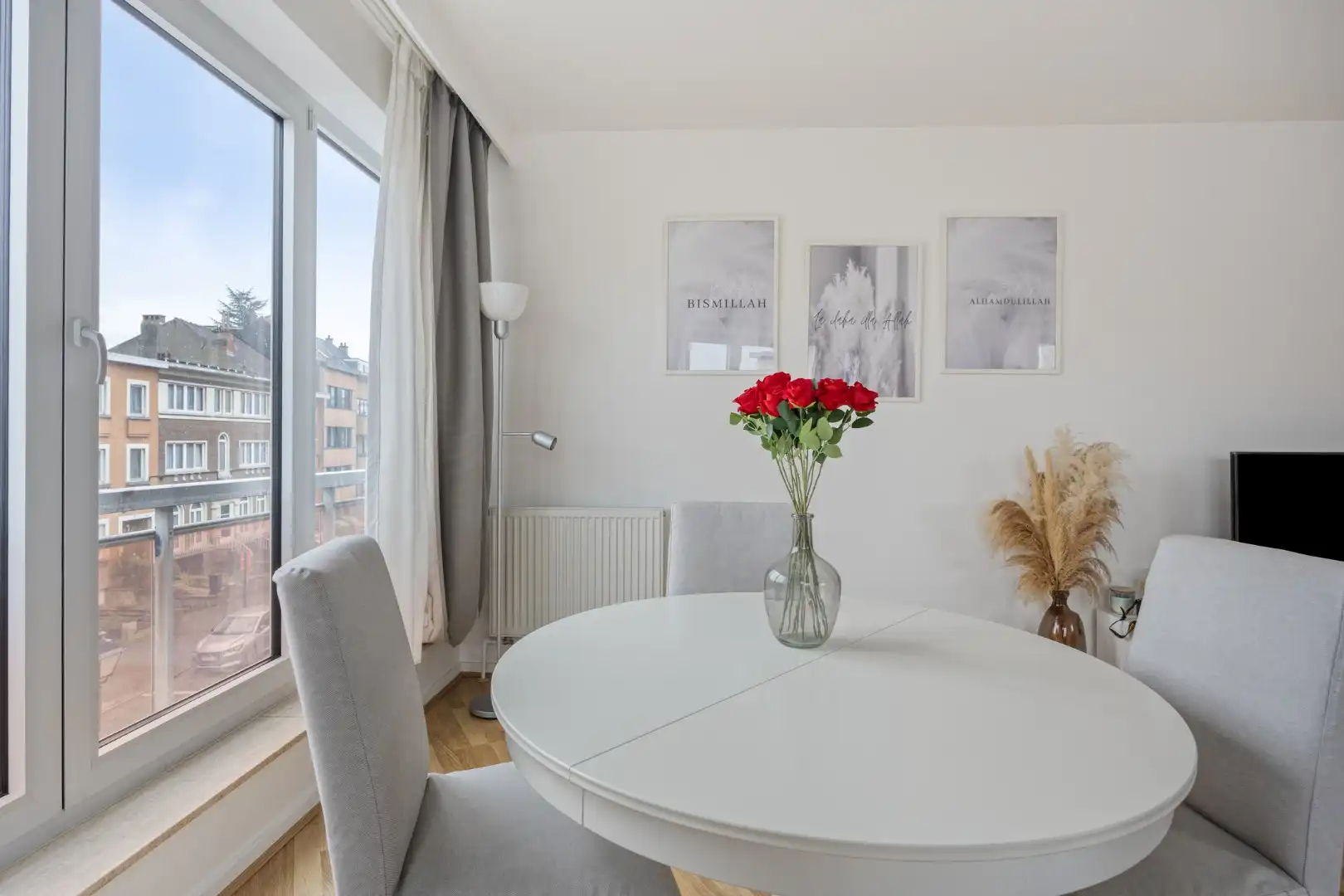 Verzorgd appartement met lift, 2 slaapkamers, garage en kelder foto 7