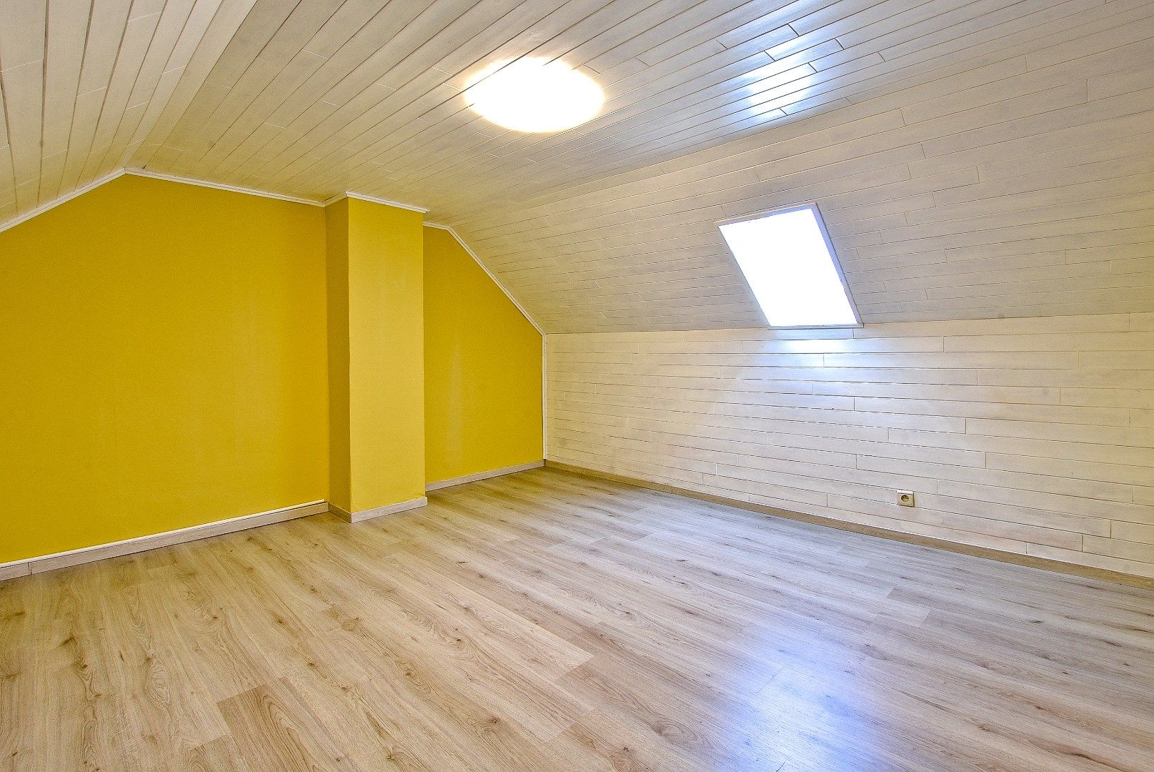 Gezellige halfopen woning te Diksmuide! foto 10