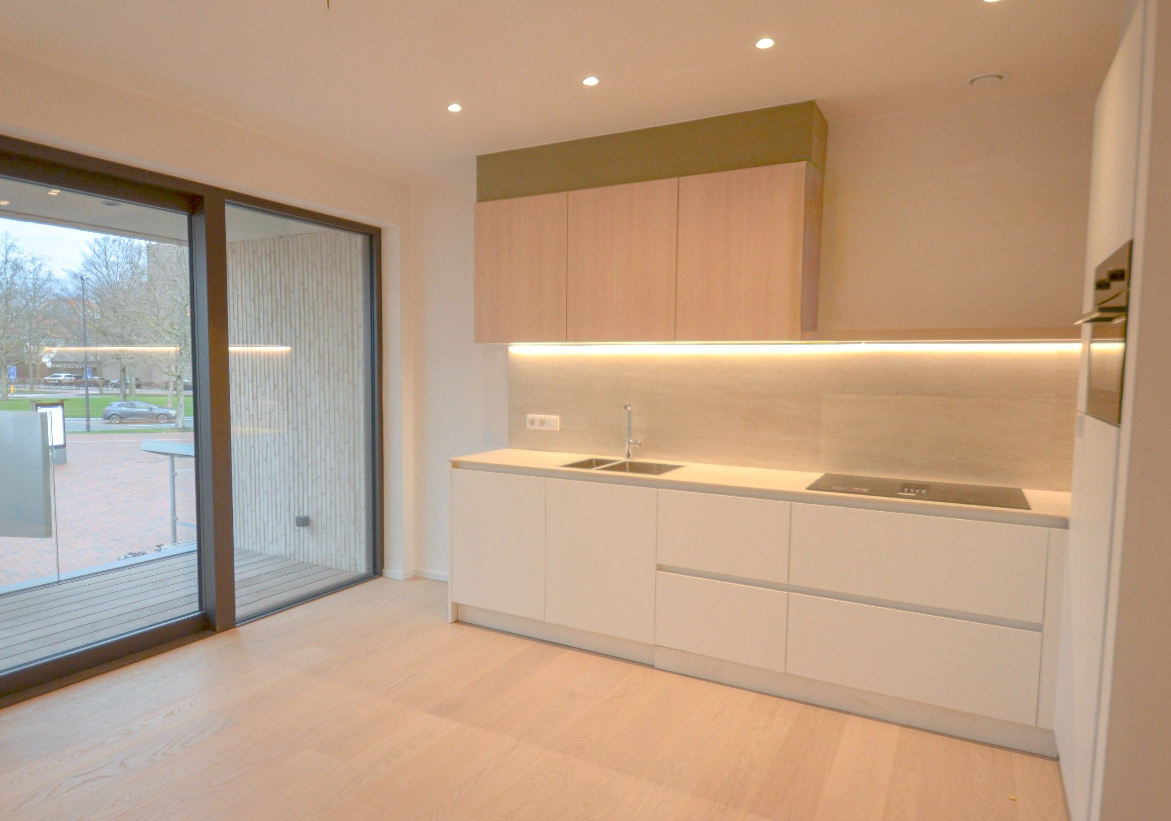 Nieuwbouw: Licht en modern nieuwbouwappartement met terras nabij Duinenwater. foto 6