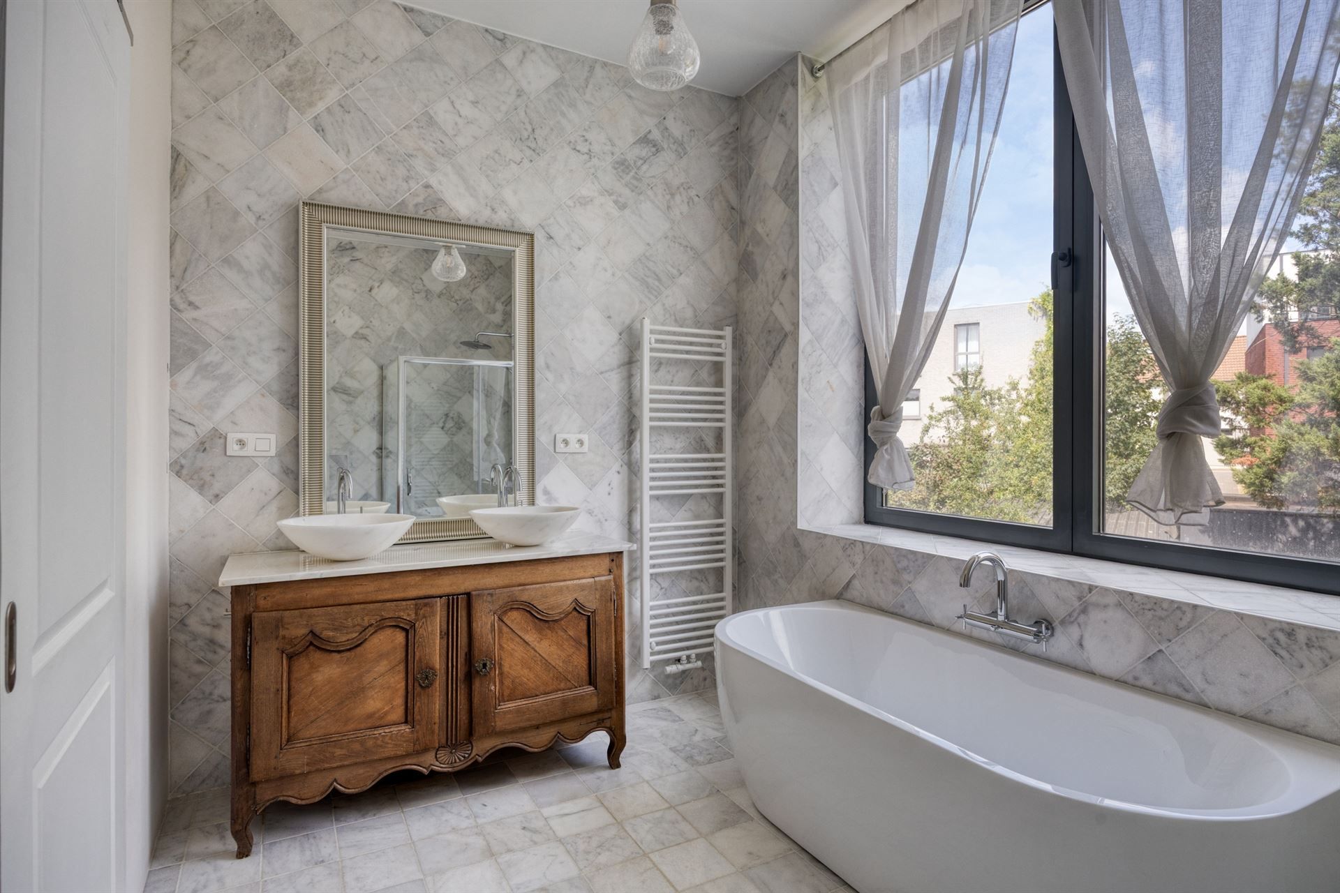 Prachtig gerenoveerde & charmante 3-gevel woning in centrum foto 20