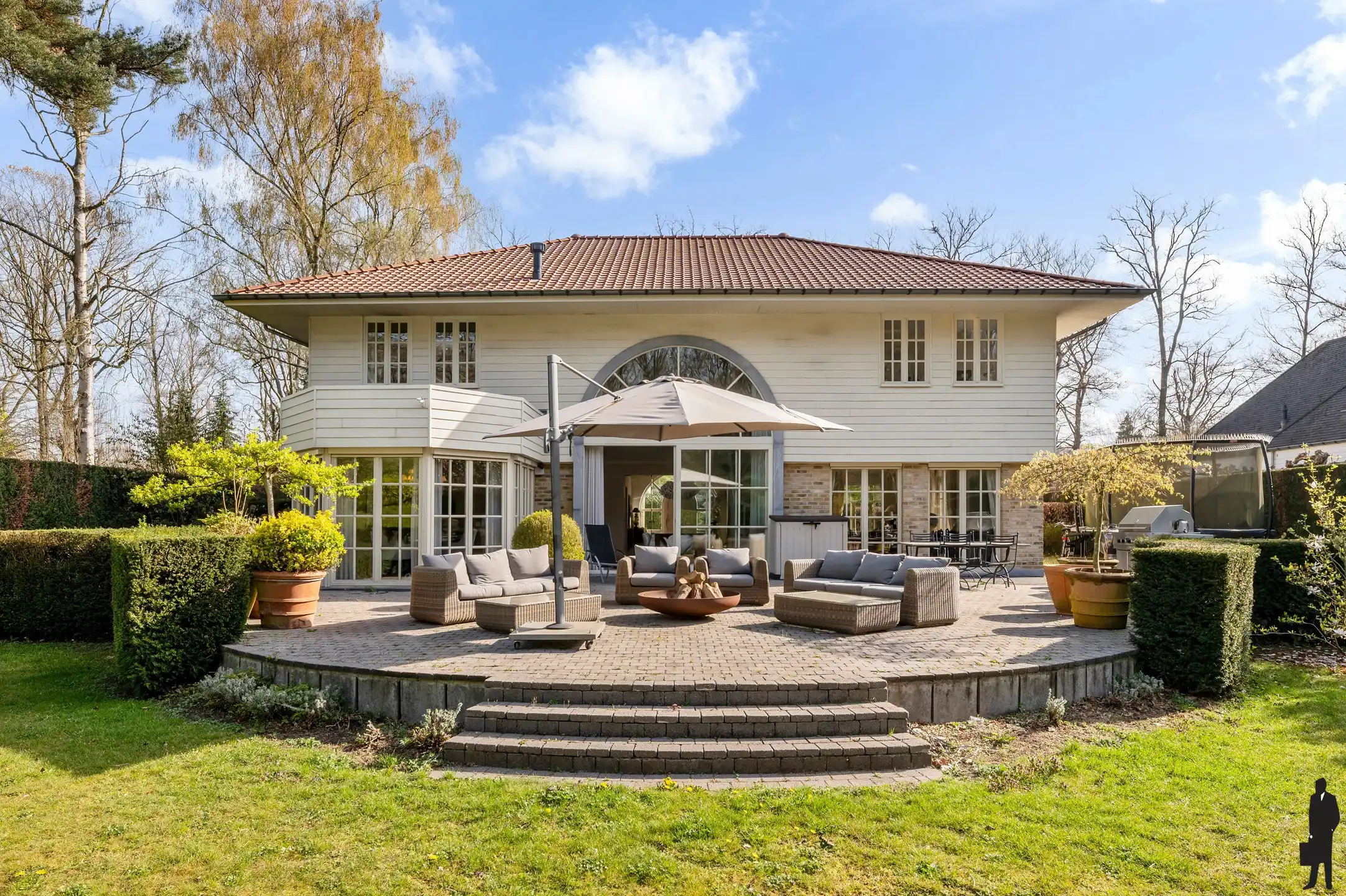 Lichtrijke villa aan het centrum! foto 34