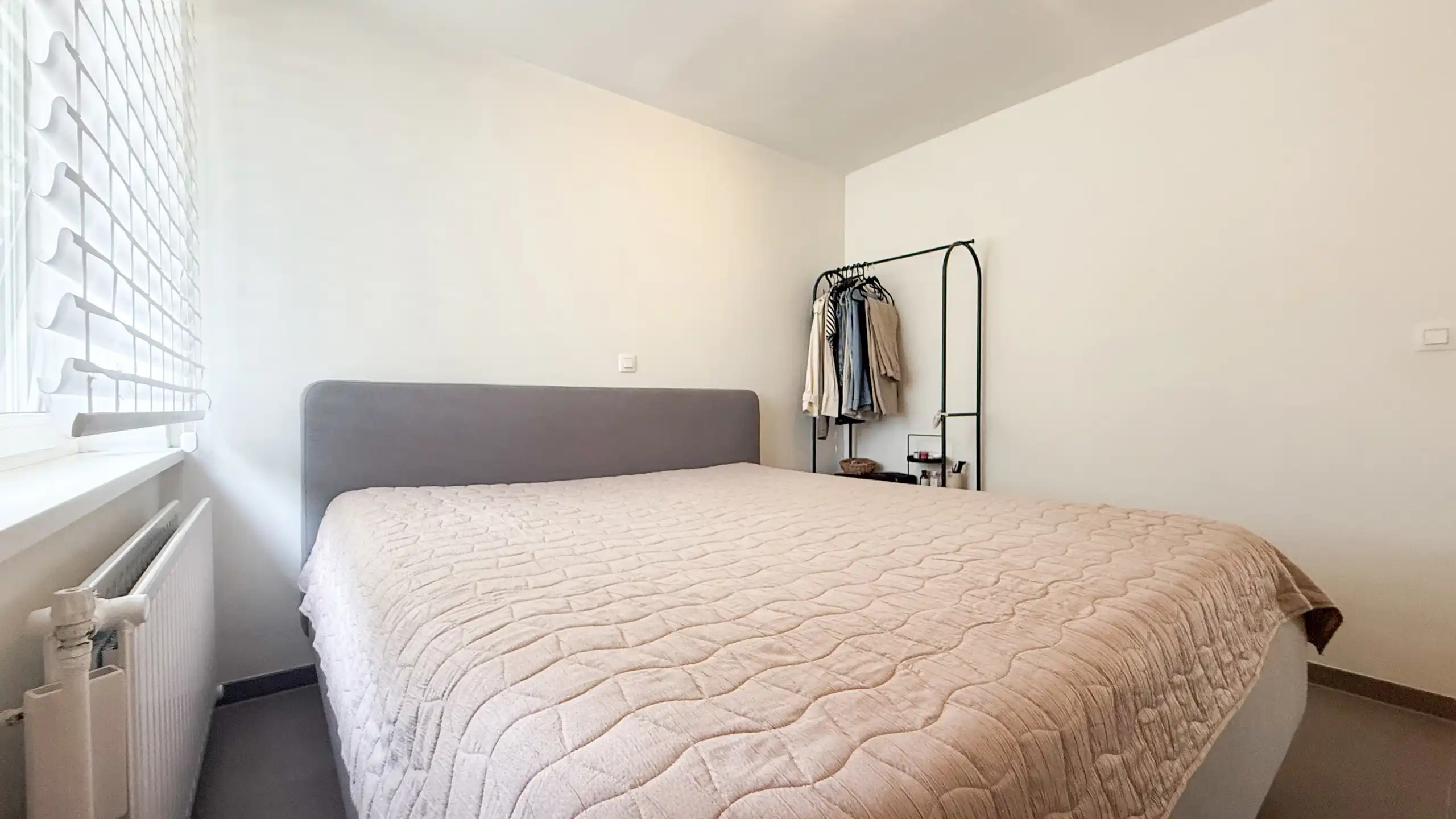 Ruime gezinswoning met 3 slaapkamers en fraaie veranda! foto 27