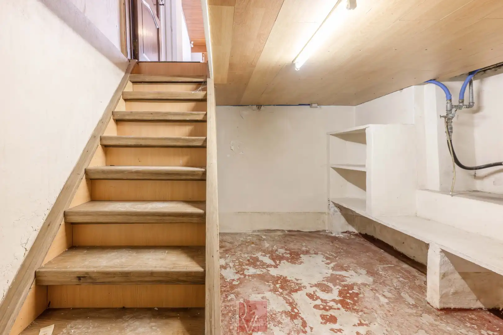 Woning met loods foto 6