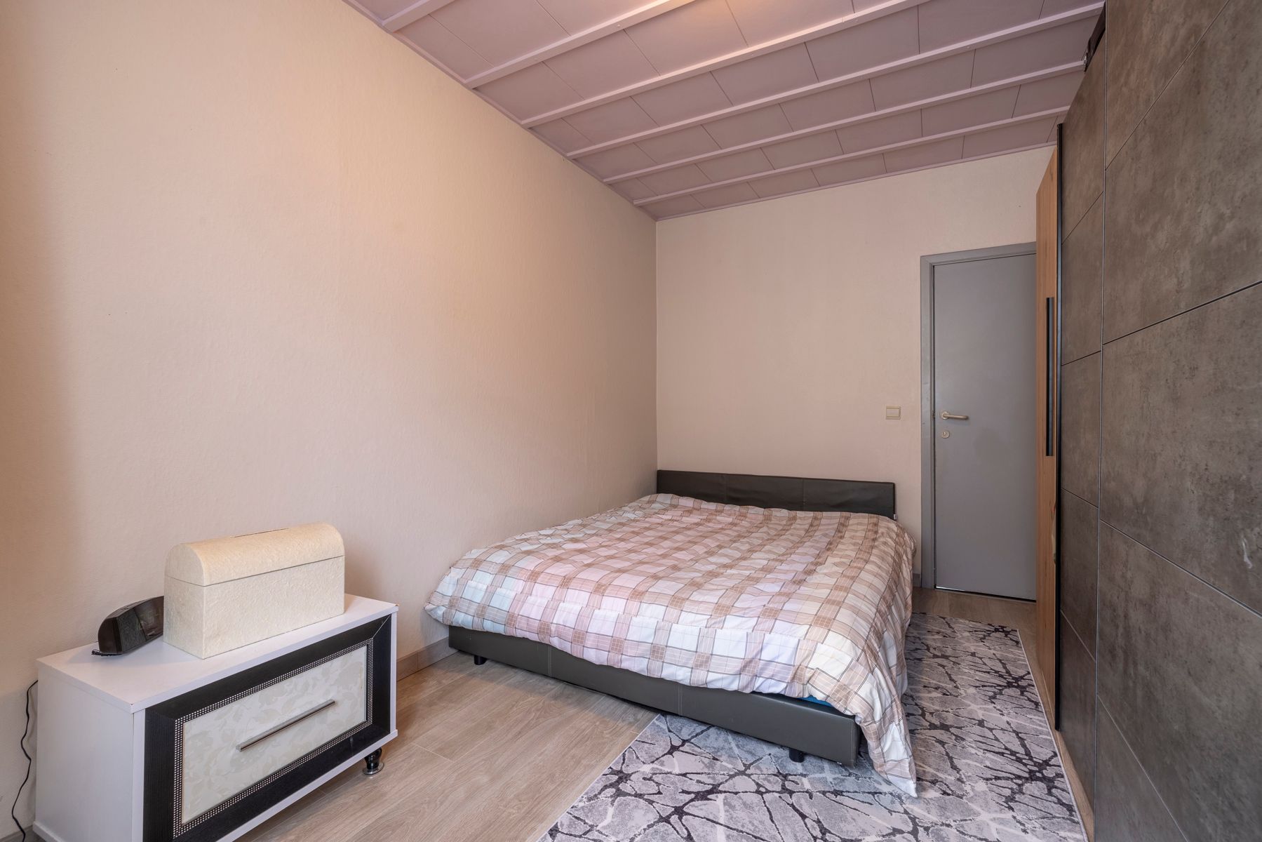 CENTRAAL GELEGEN APPARTEMENT IN KLEINSCHALIG GEBOUW foto 6