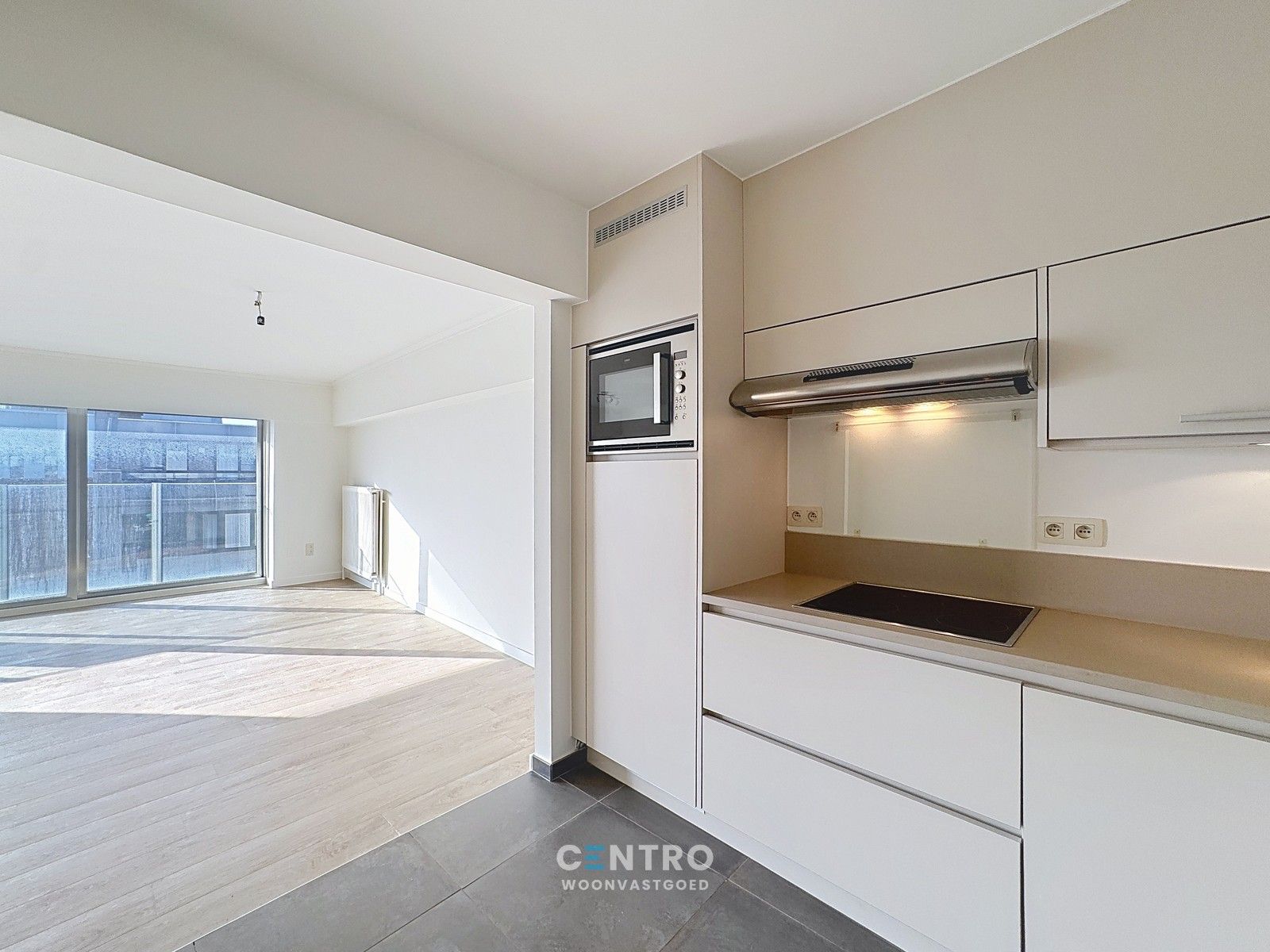 Centraal gelegen instapklaar appartement met 2 slpks en 2 terrassen! foto 5