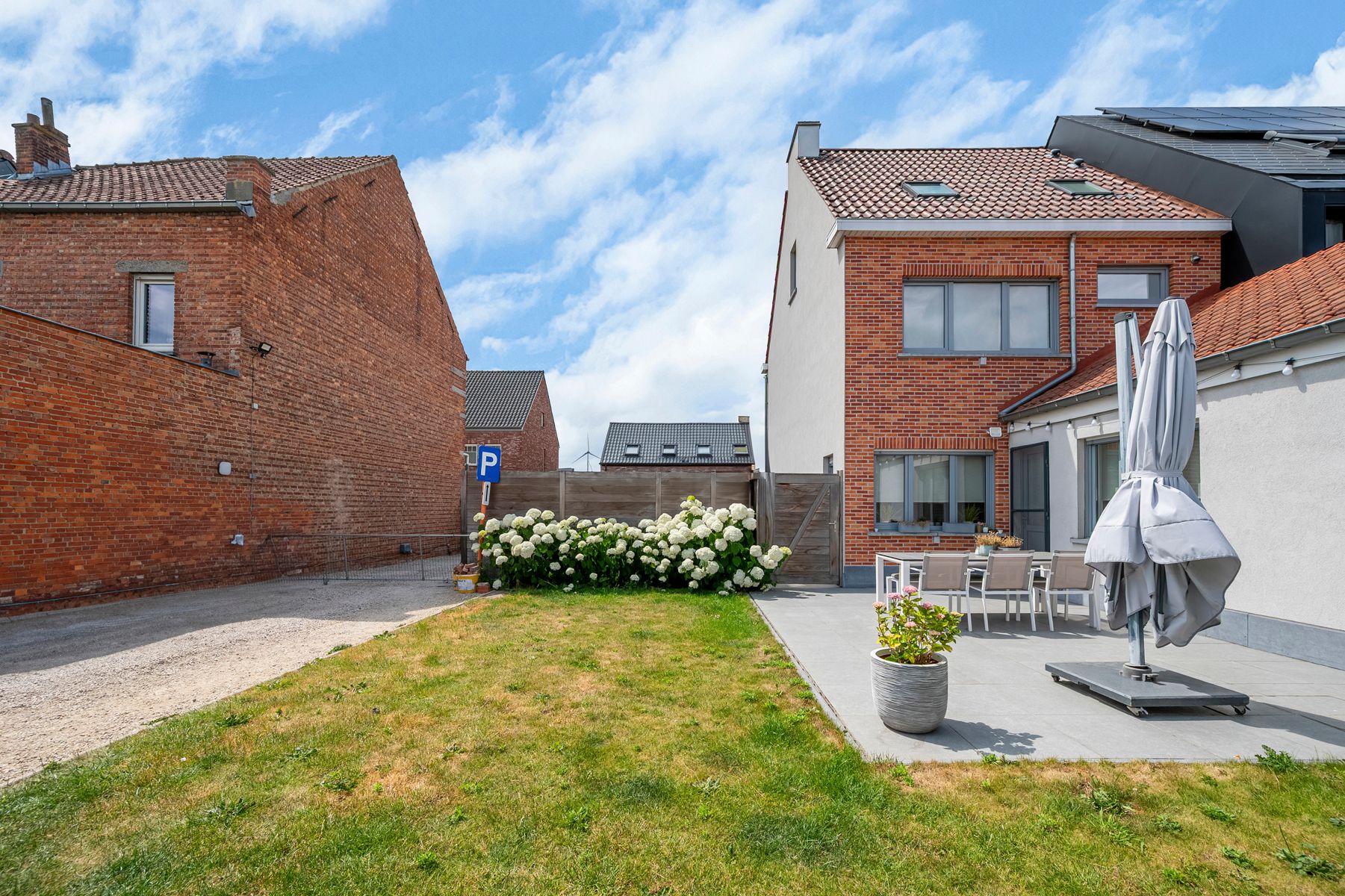 Instapklare woning met 4 slaapkamers en magazijn foto 22