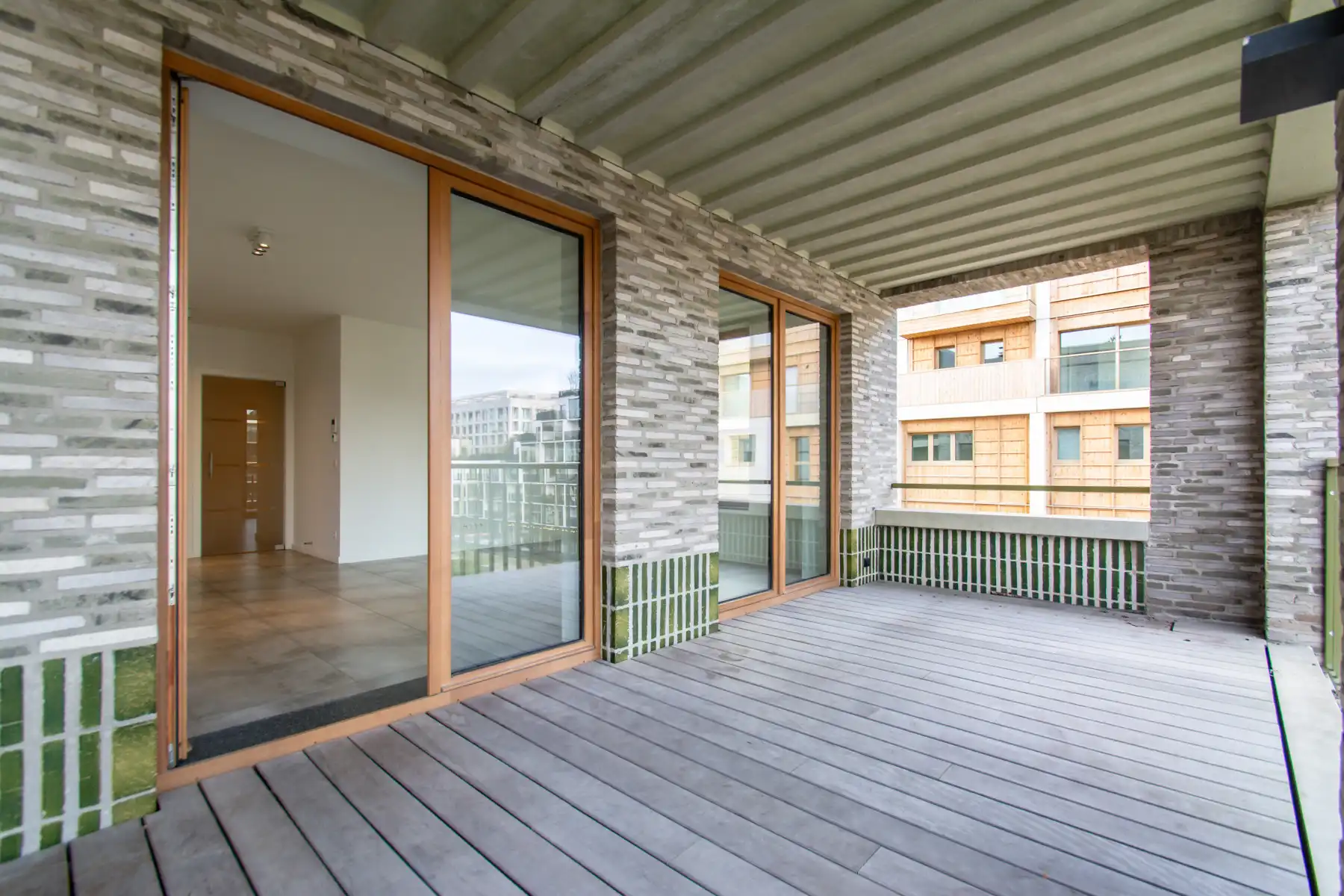 Prachtige 2 slaapkamers appartement met parkzicht foto {{pictureIndex}}