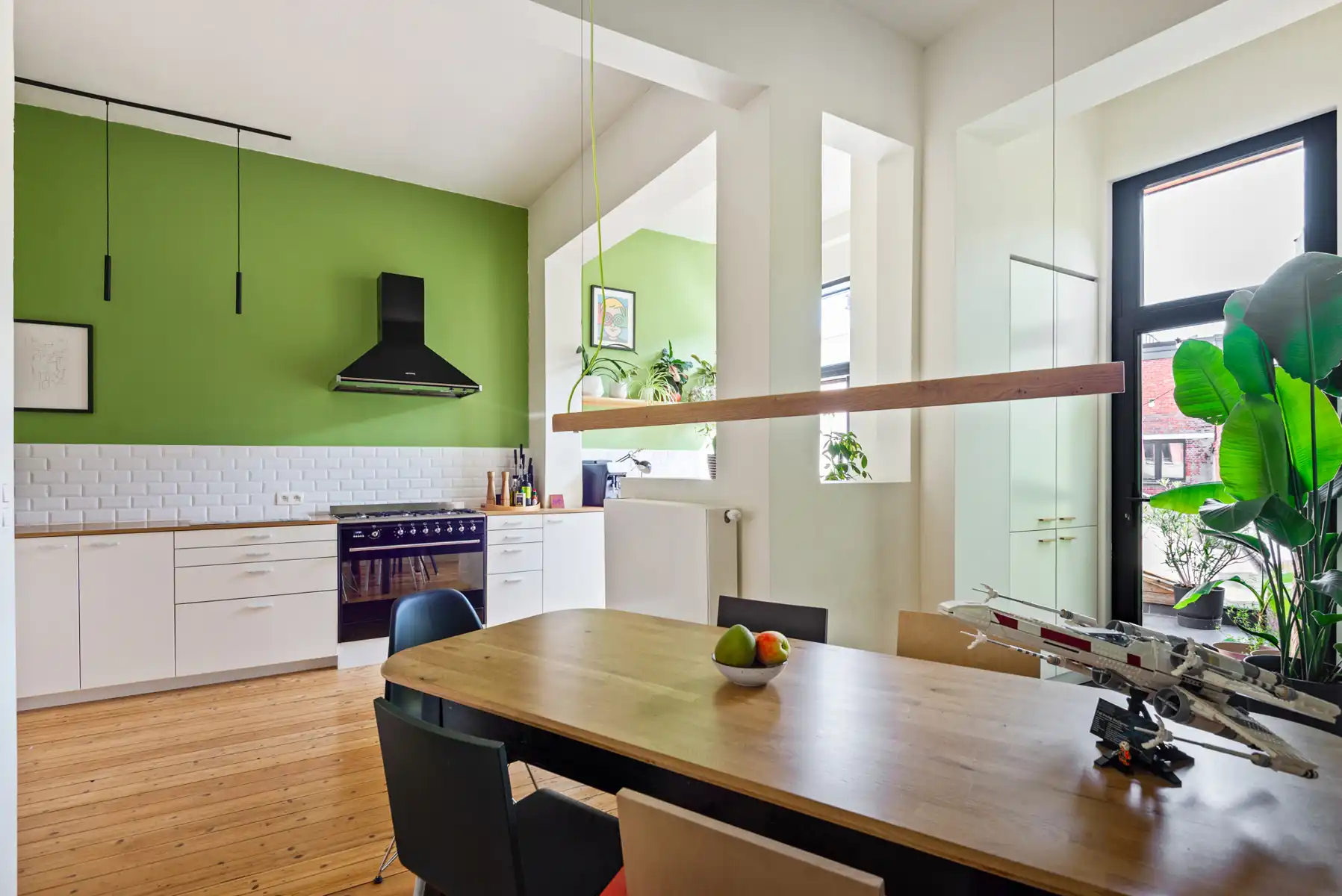 Top gerenoveerde woning met dakterras in centrum 2060 foto 2