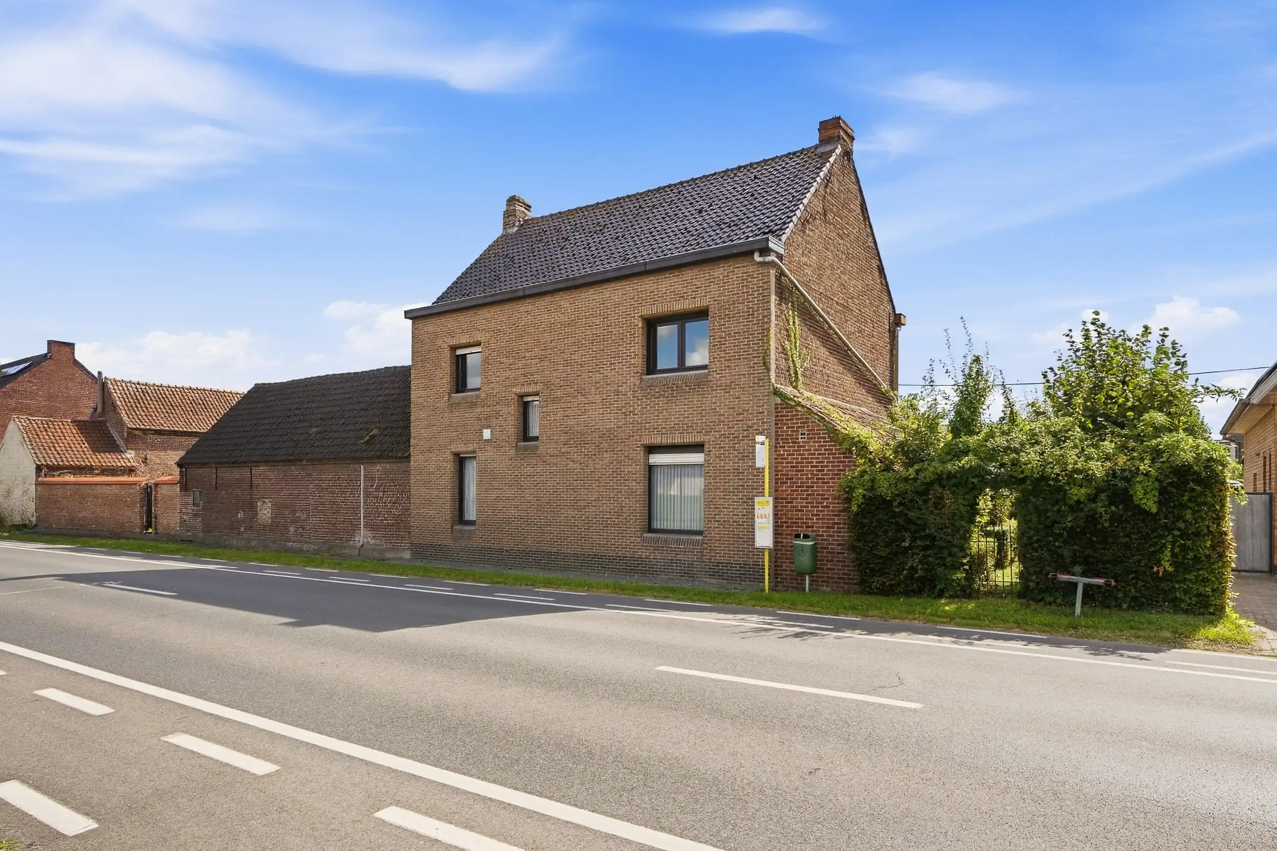 Te renoveren woning met tal van mogelijkheden foto 34