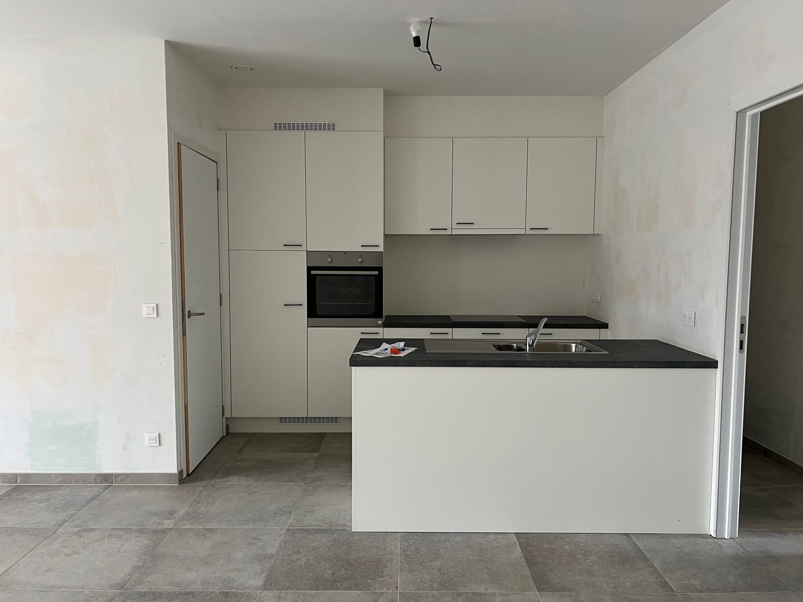 Nieuwbouw GLV app met 3 slpk - 2x terras - tuin - parking foto 8