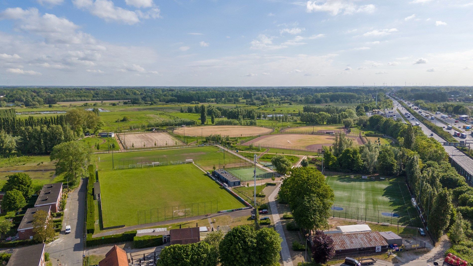 Te renoveren woning met grote tuin op gegeerde locatie in Gentbrugge foto 24