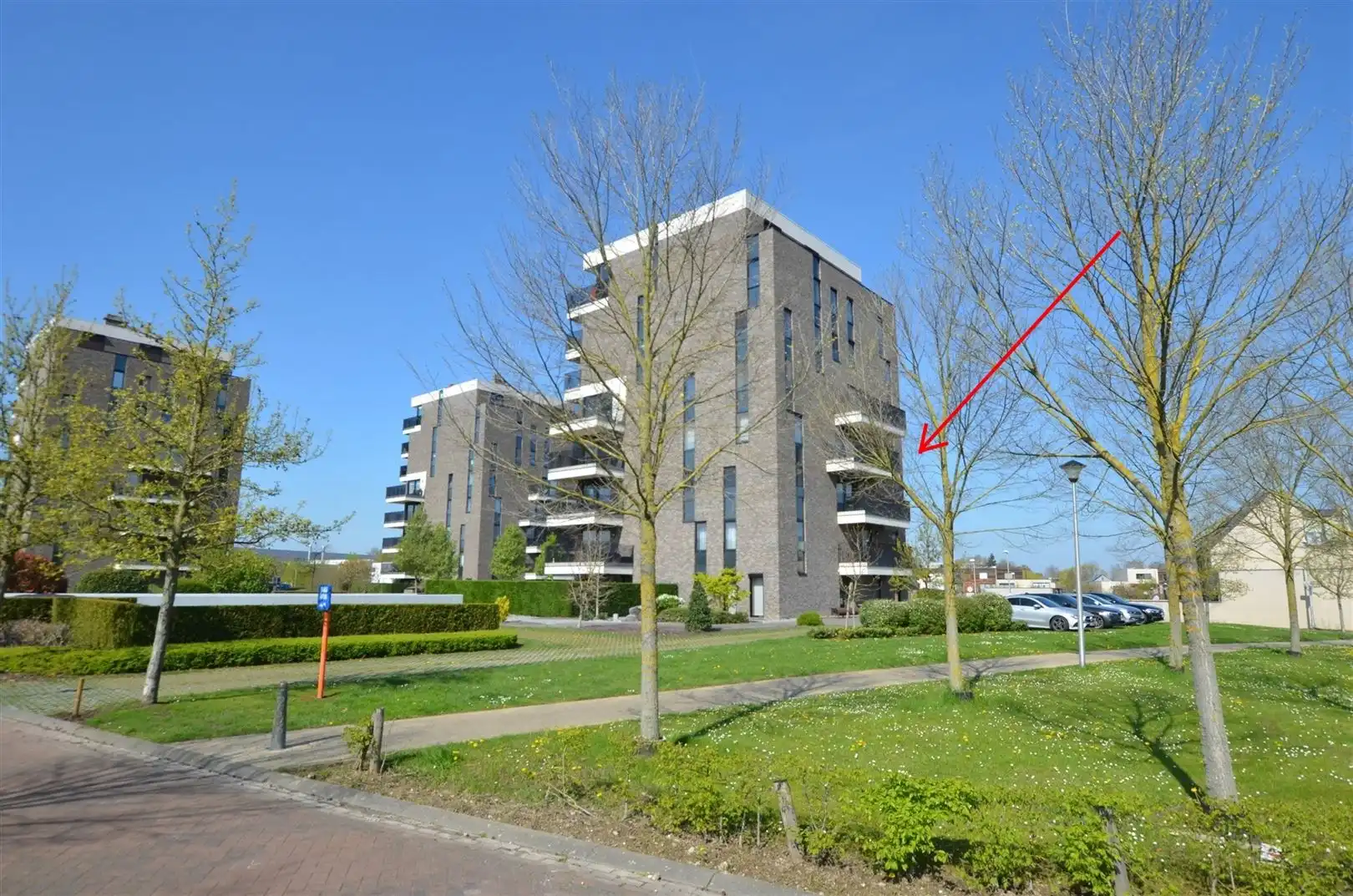 Lichtrijk appartement met weids zicht nabij het centrum foto {{pictureIndex}}