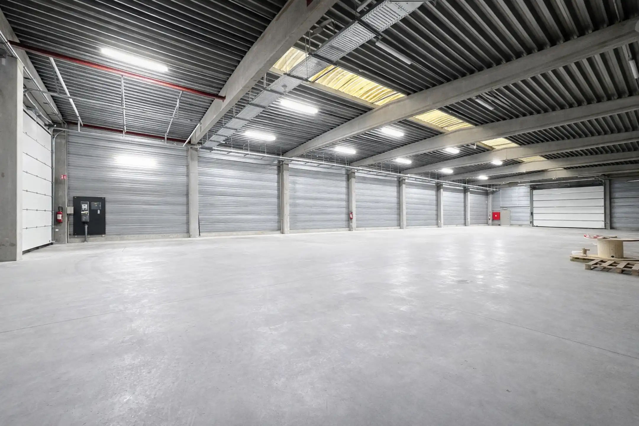 Uitzonderlijke magazijnen en kantoren in Wemmel foto 3