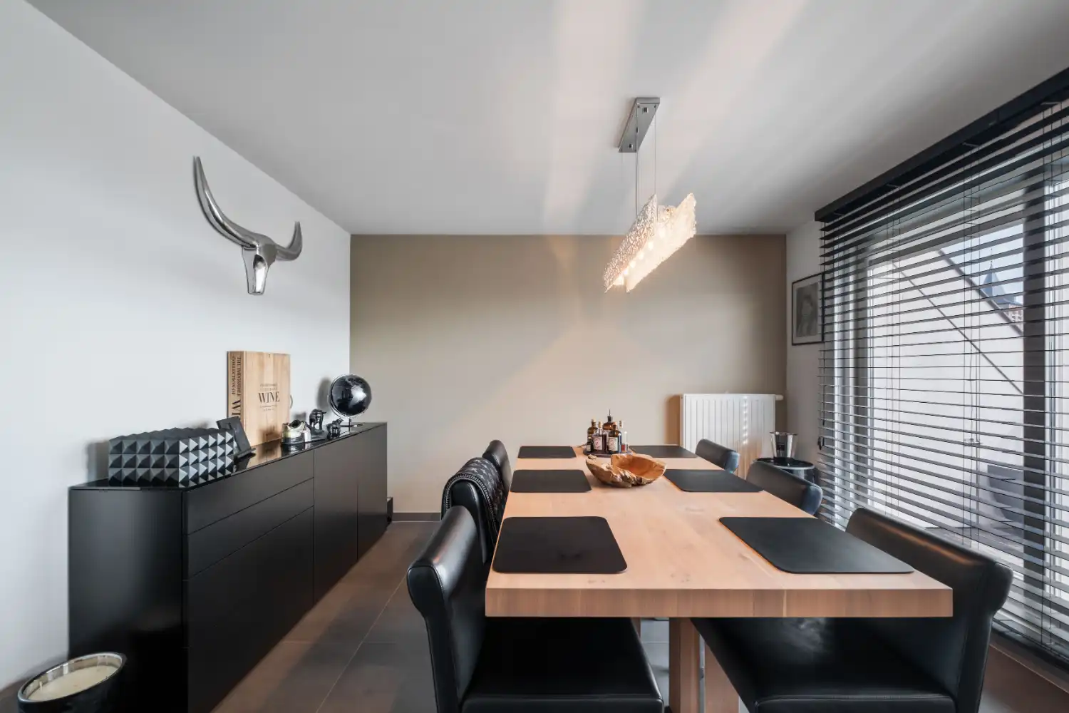 Prachig instapklaar drie slaapkamerappartement met twee terrassen foto 12