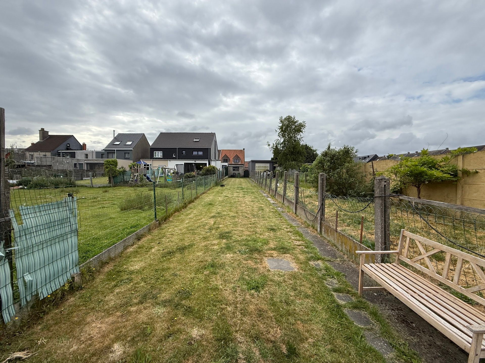 BURST - Gerenoveerde rijwoning met garage. foto 16