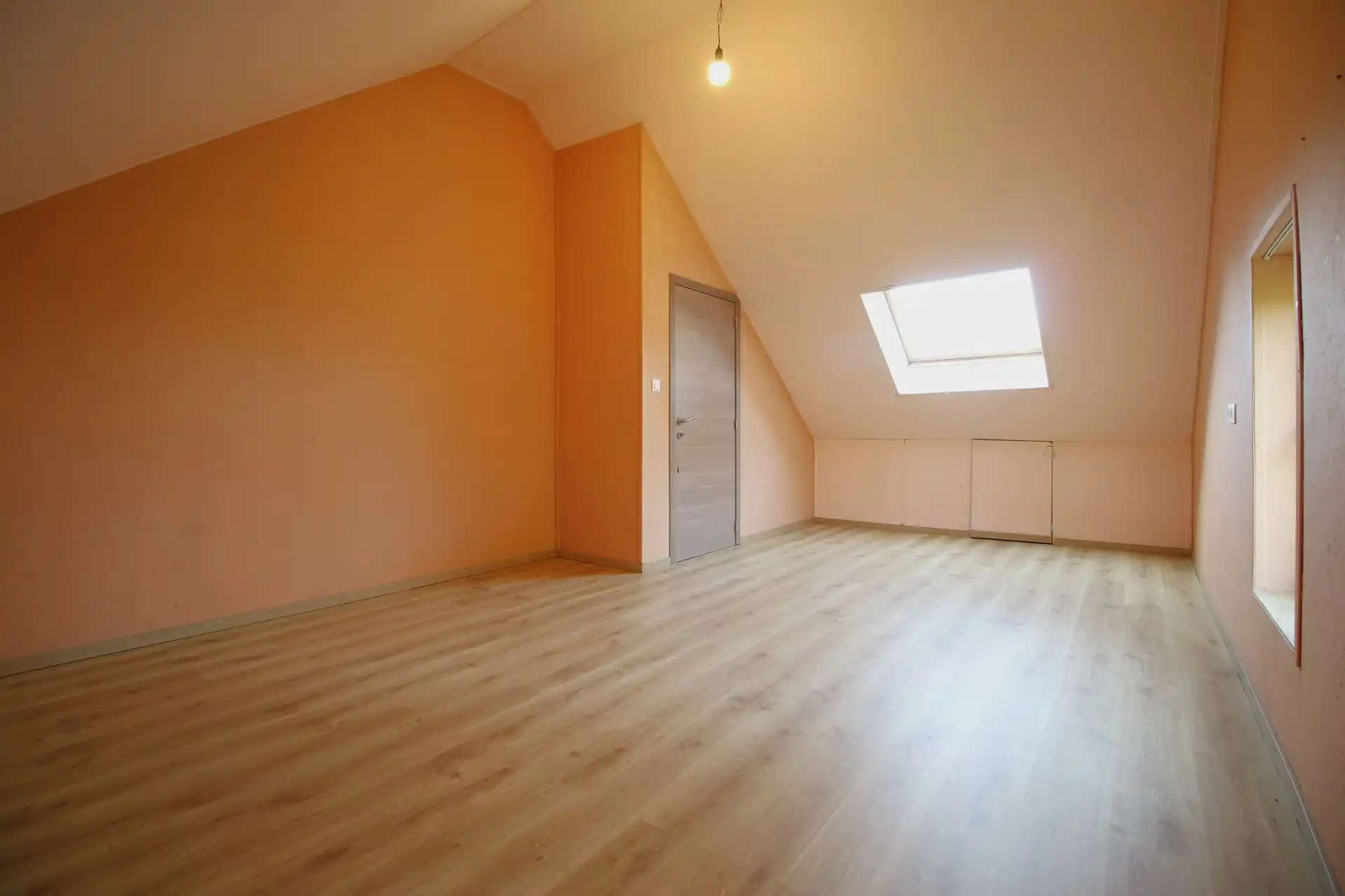 Ruime te renoveren HOB met grote tuin foto 15