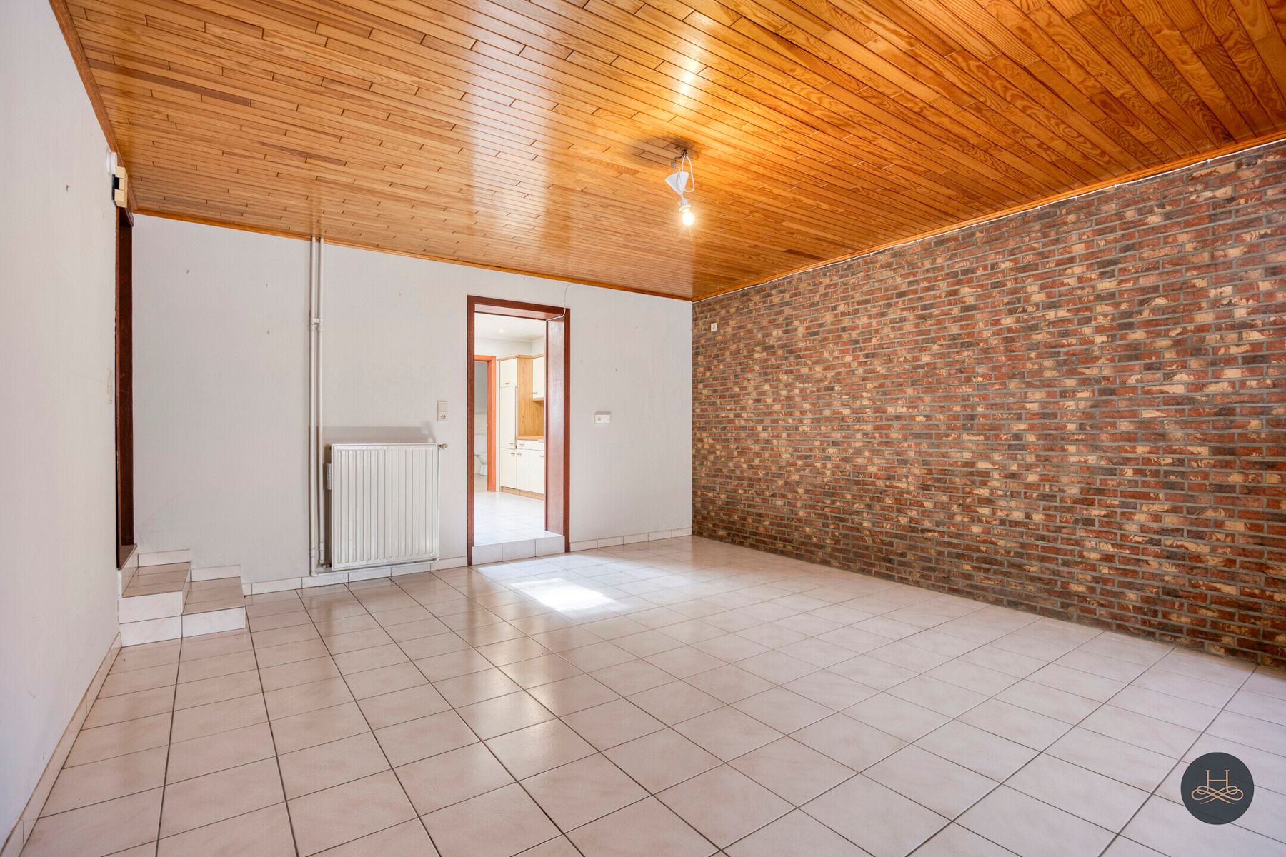 Centraal gelegen woning met grote tuin foto 6