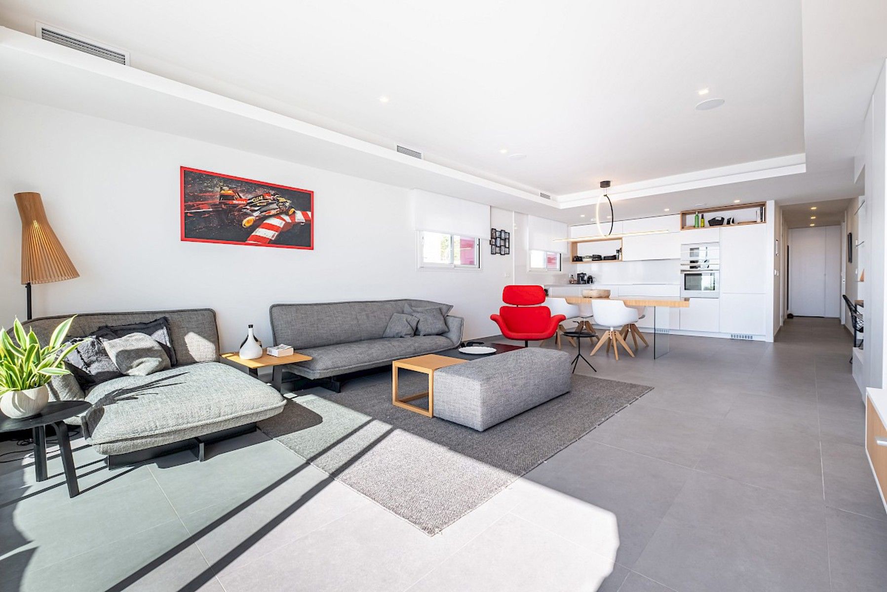 Prachtig luxe appartement met panoramisch zeezicht foto 12