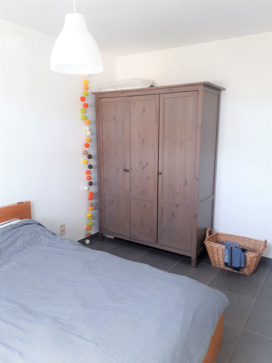 2 slaapkamerappartement met terras en 2 autostaanplaatsen foto 15