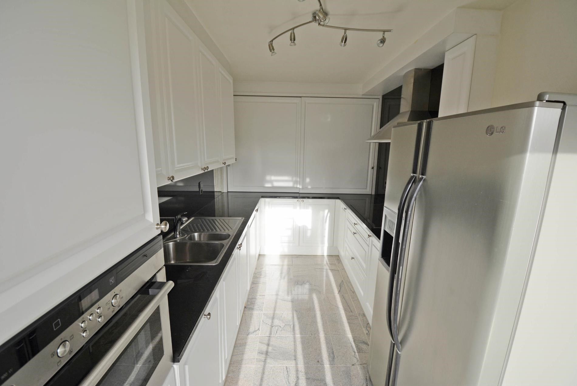 Ruim zuidgericht villa-appartement met 3 slaapkamers in hartje Zoute foto 9