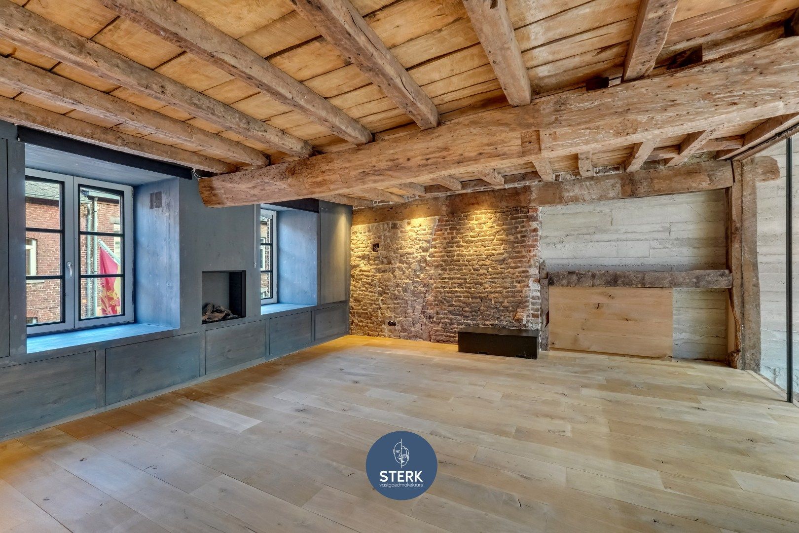 AUTHENTIEKE WONING MET 2 SLPKS IN HET HISTORISCH CENTRUM VAN OUD-REKEM ! foto 12