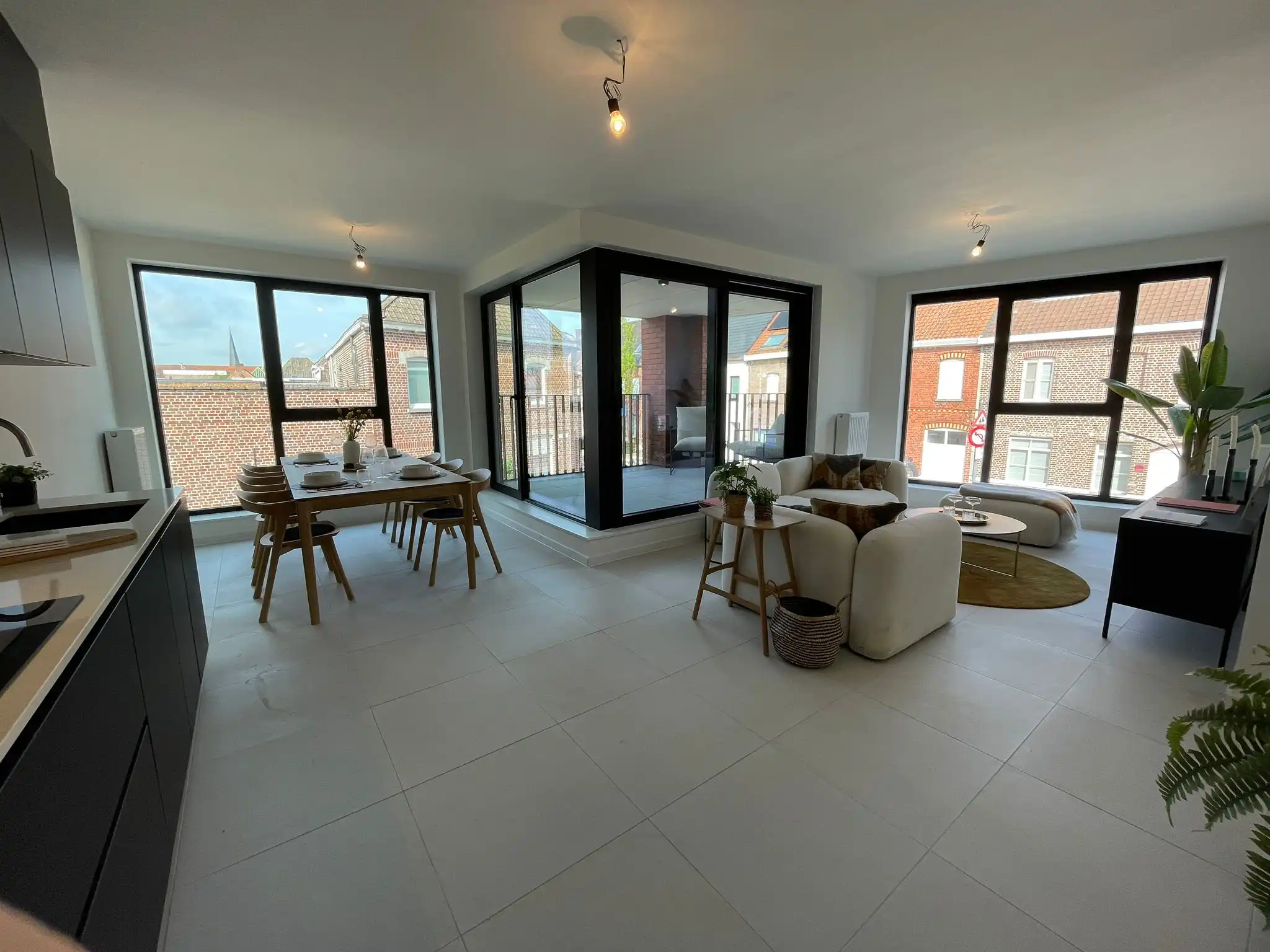 Mooi en recent appartement met 2 slpks. en parkeerplaats foto 3