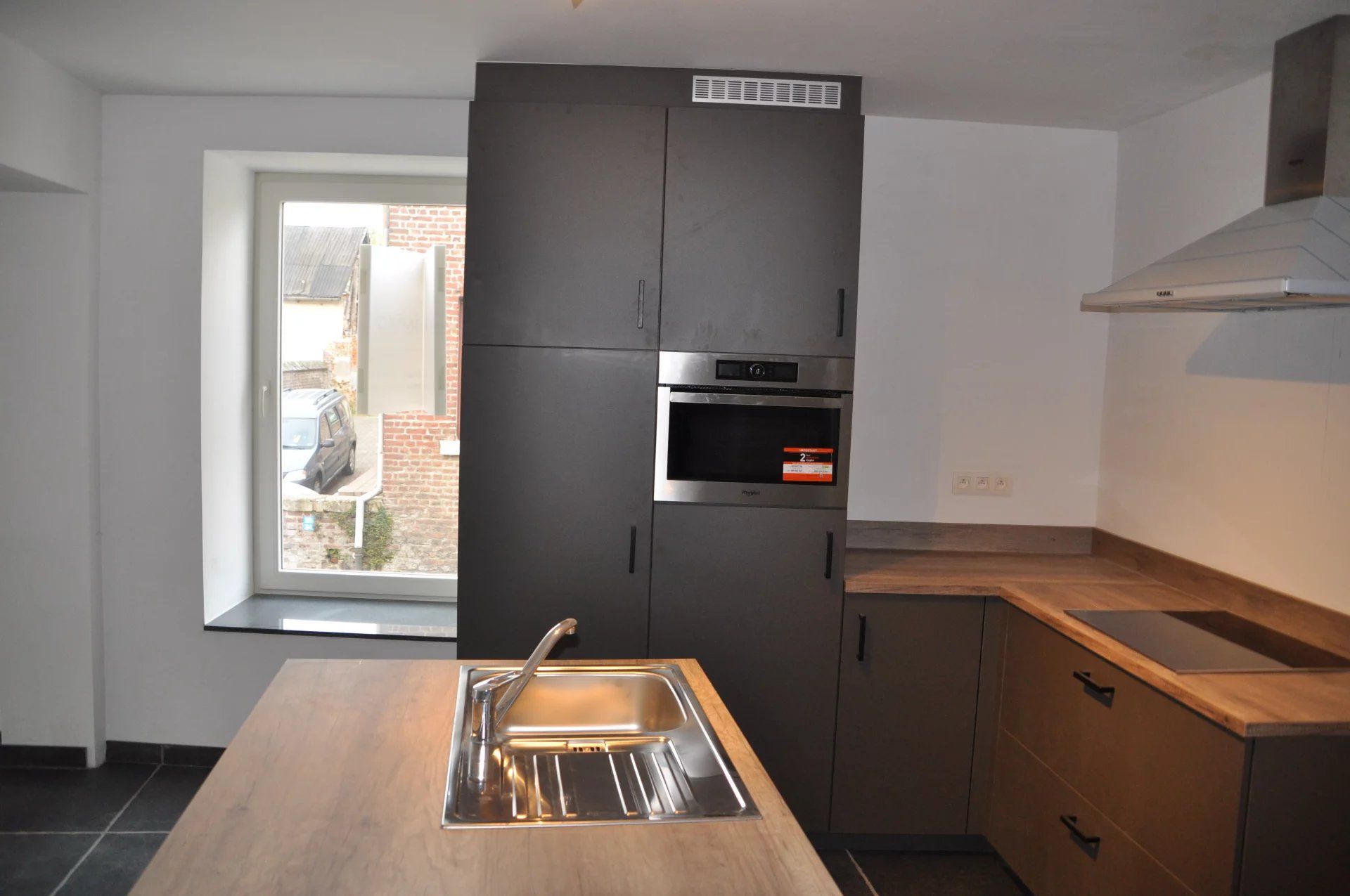 LANDELIJKE EN GEZELLIGE WONING MET 3 SLPK EN LEUKE ONDERHOUDSVRIENDELIJKE TUIN/TERRAS IN BILZEN (WALTWILDER) foto 6