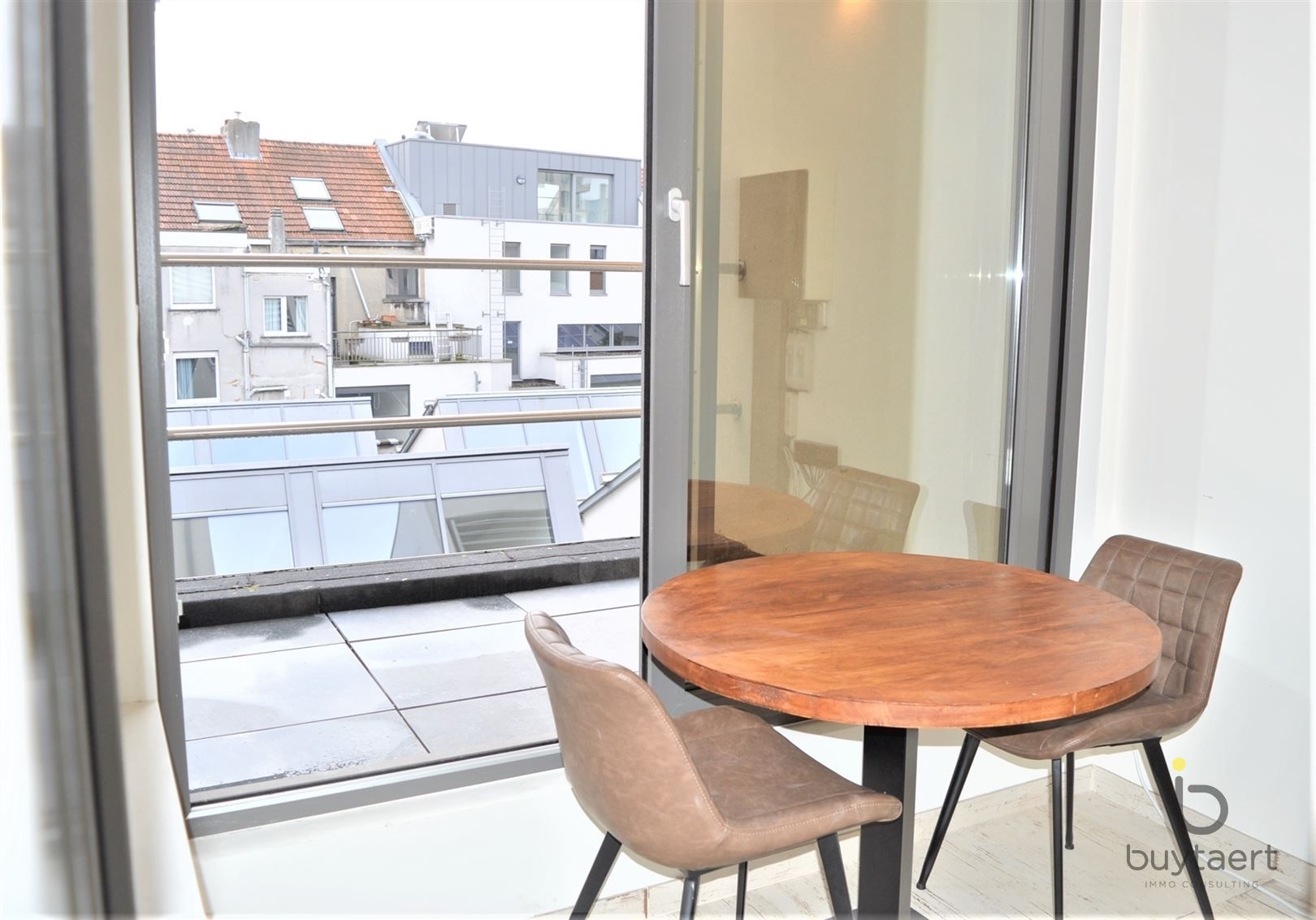 Sfeervol éénslaapkamer appartement in een gerenoveerd pand! foto 5