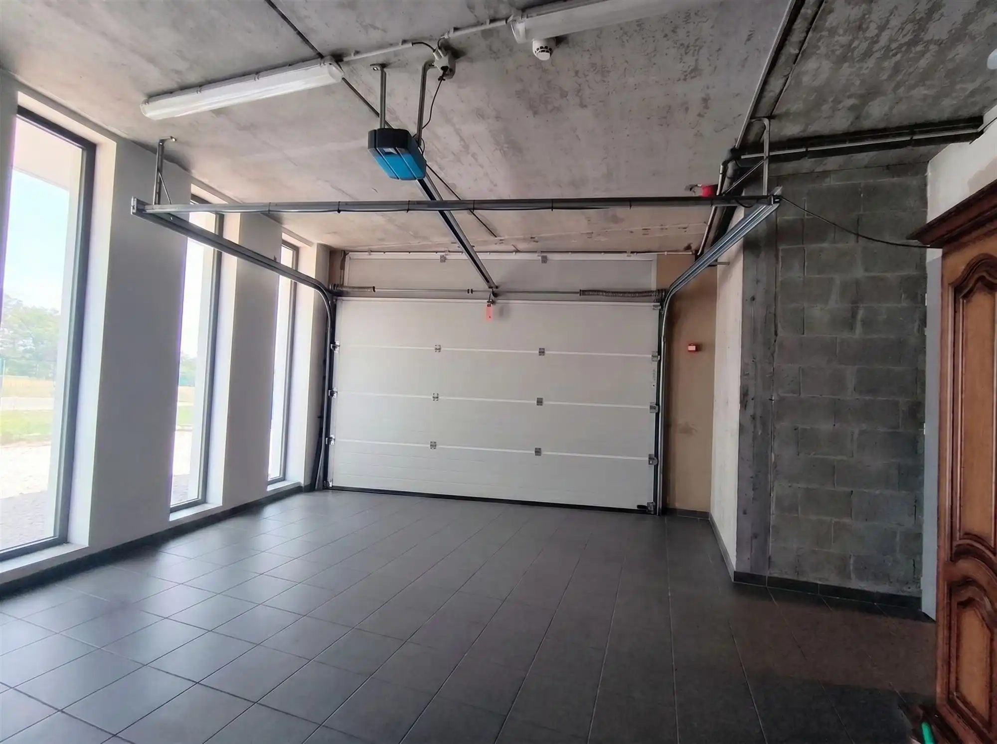 Recent appartement met 2 slaapkamers en terras.  foto 13