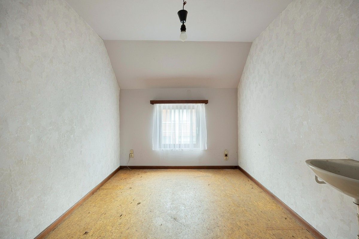 RUIME EN RUSTIG GELEGEN GEZINSWONING | 4 SLPKS - GARAGE - TUIN | TE RENOVEREN foto 18