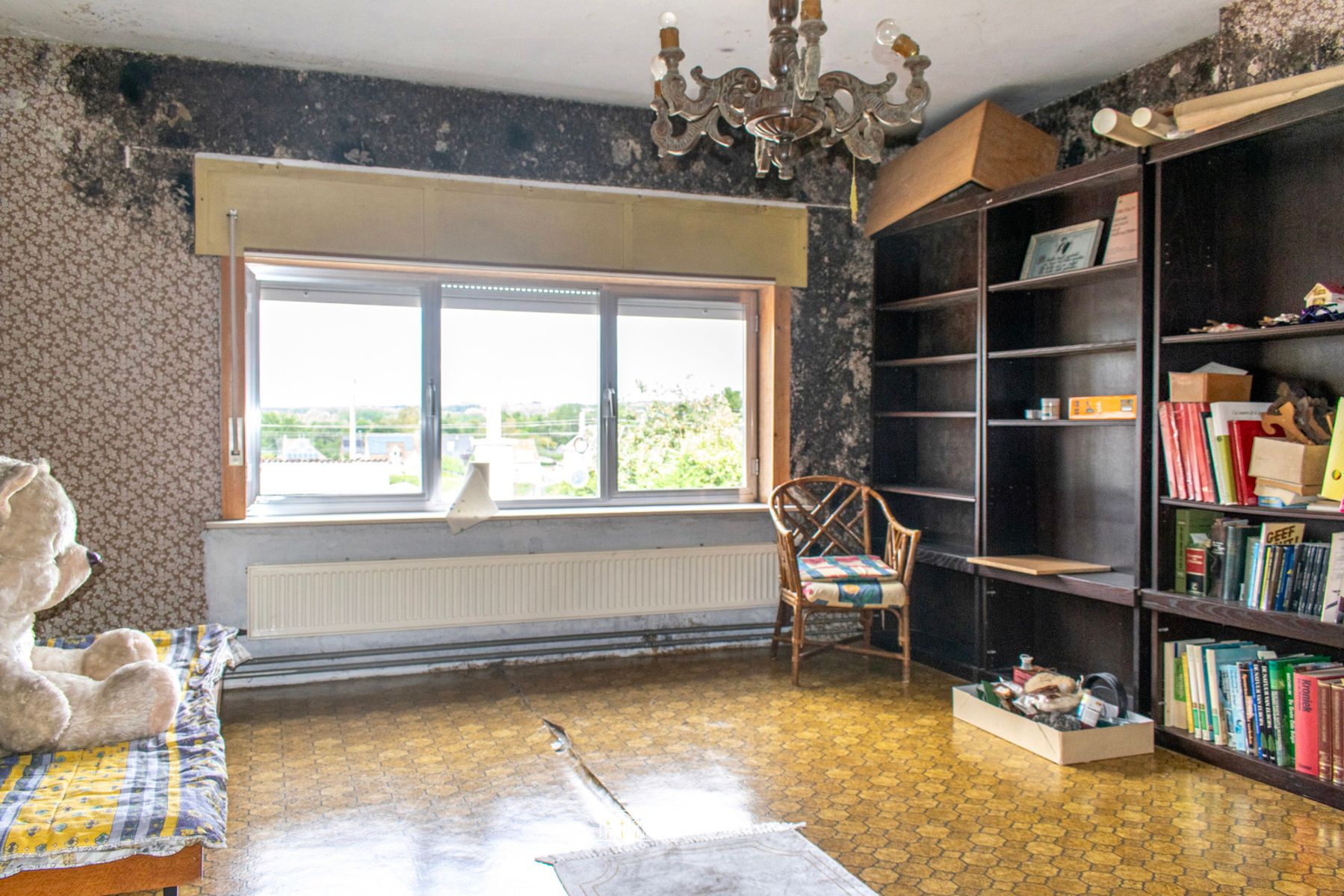 Ruime woning mt bijgebouwen & atelier (achteraan bereikbaar) foto 15