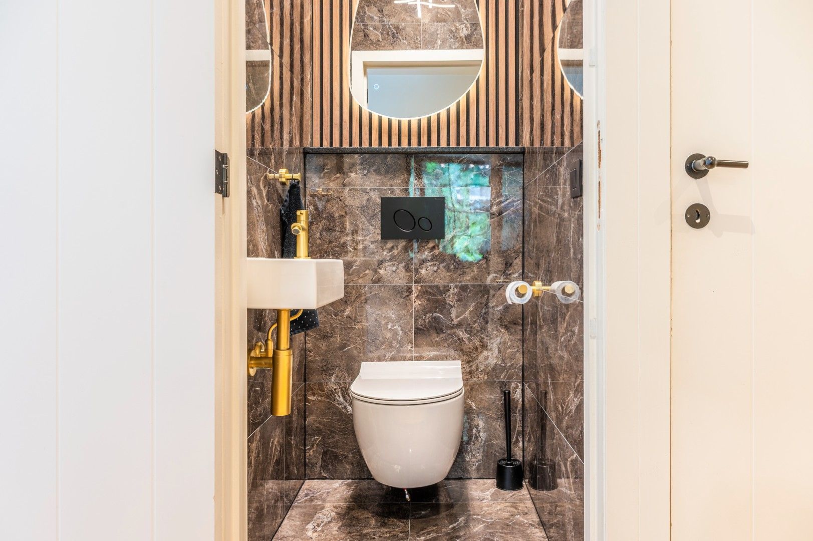 Gelijkvloerse villa met verwarmd zwembad op 1.056 m² in Zwijndrecht! foto 16