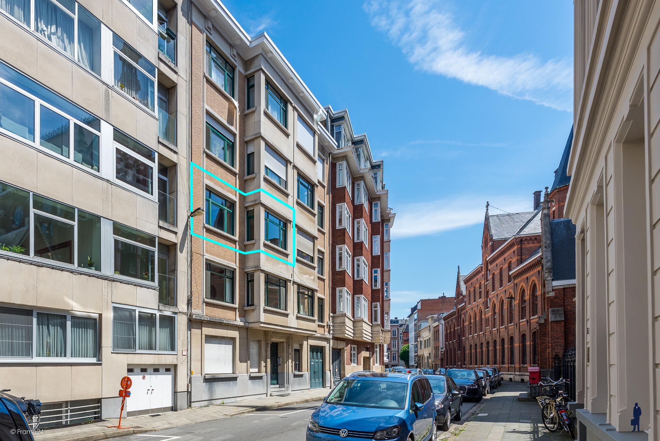 Lichtrijk en ruim appartement op toplocatie. foto 12