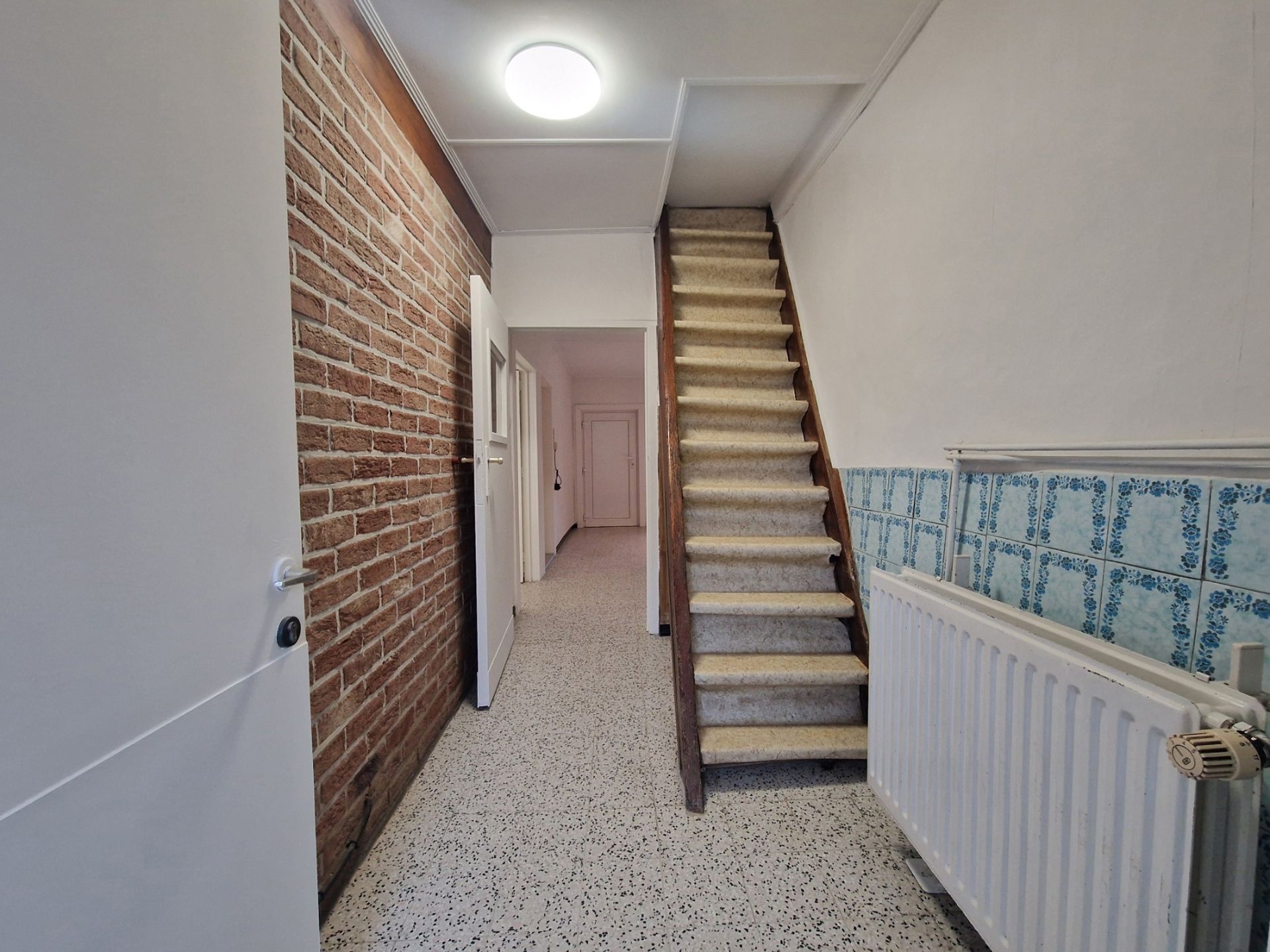 Gelijkvloerse woning met 2 slaapkamers op centrale ligging foto 2