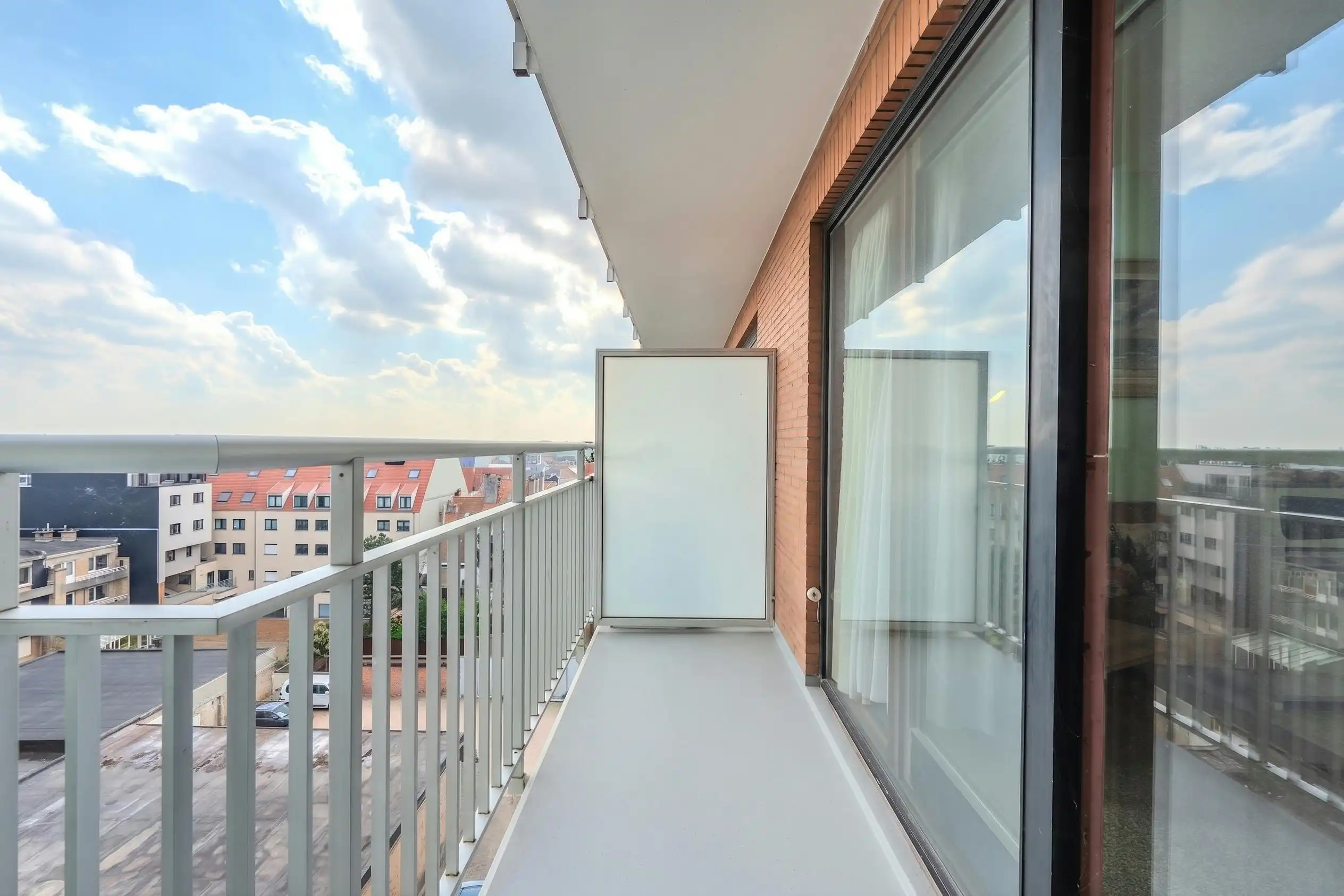 Lichtrijke hoekstudio te koop in centrum Middelkerke! foto 15