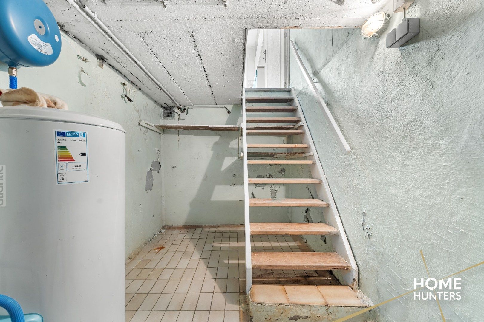 Rijwoning met garage en ruime tuin in Zwevegem foto 11