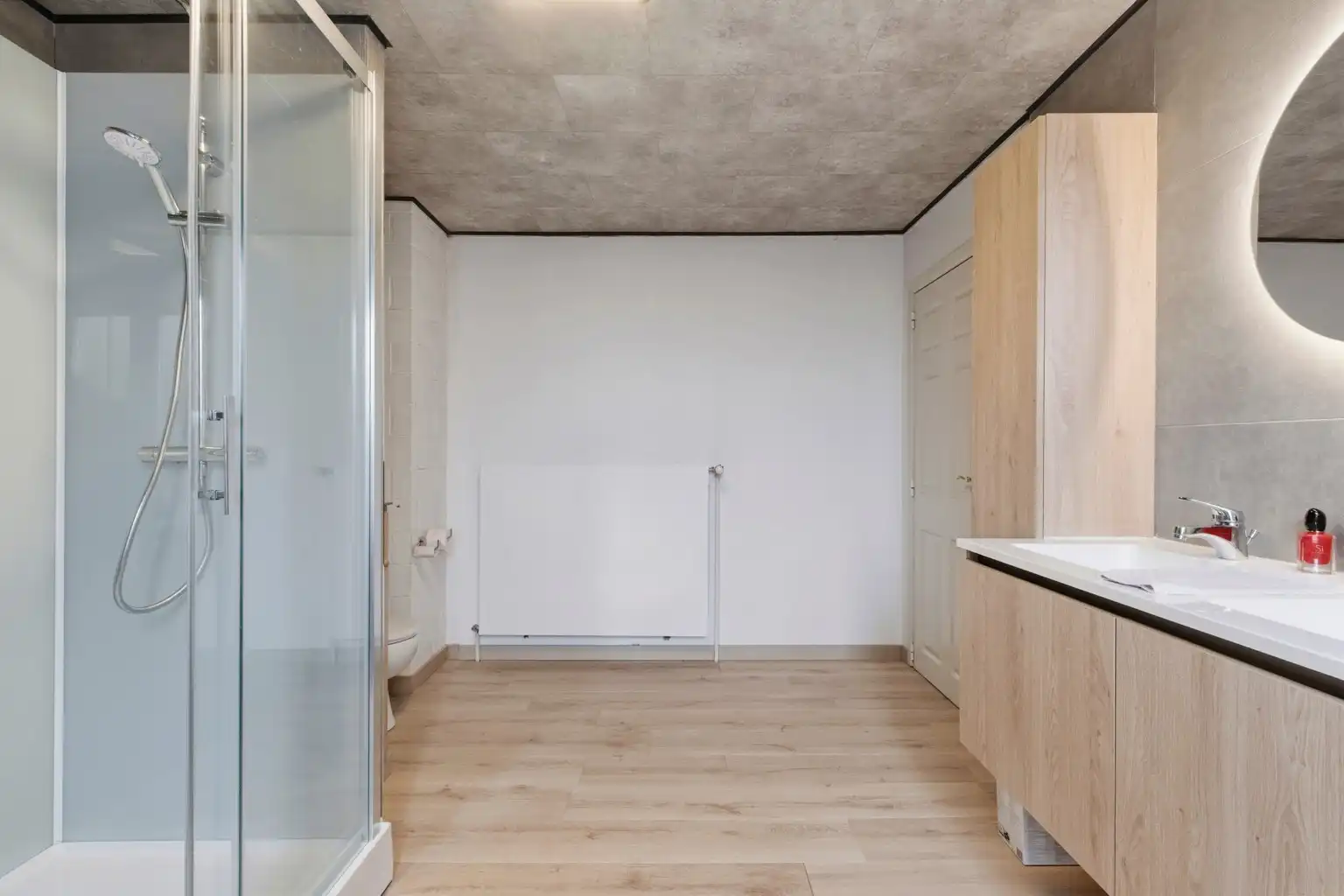 OPEN BEBOUWING IN DOODLOPENDE STRAAT MET 30 ZONNEPANELEN! foto 11