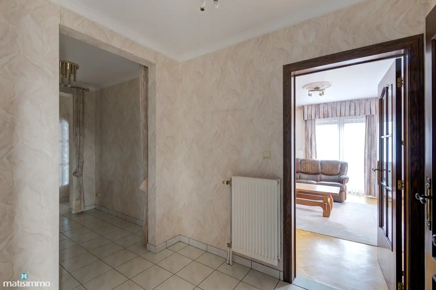 MEERSGEZINSWONING (2 APP.) MET 2 GARAGES, KELDER, ZOLDER EN RUIME TUIN IN MUNSTERBILZEN foto 2