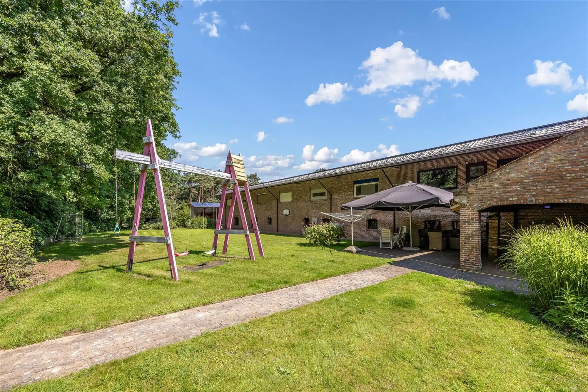 UNIEKE EIGENDOM MET 24 PAARDENSTALLEN EN BINNENPISTE OP CA 10 HECTARE TE PAAL-BERINGEN foto 17
