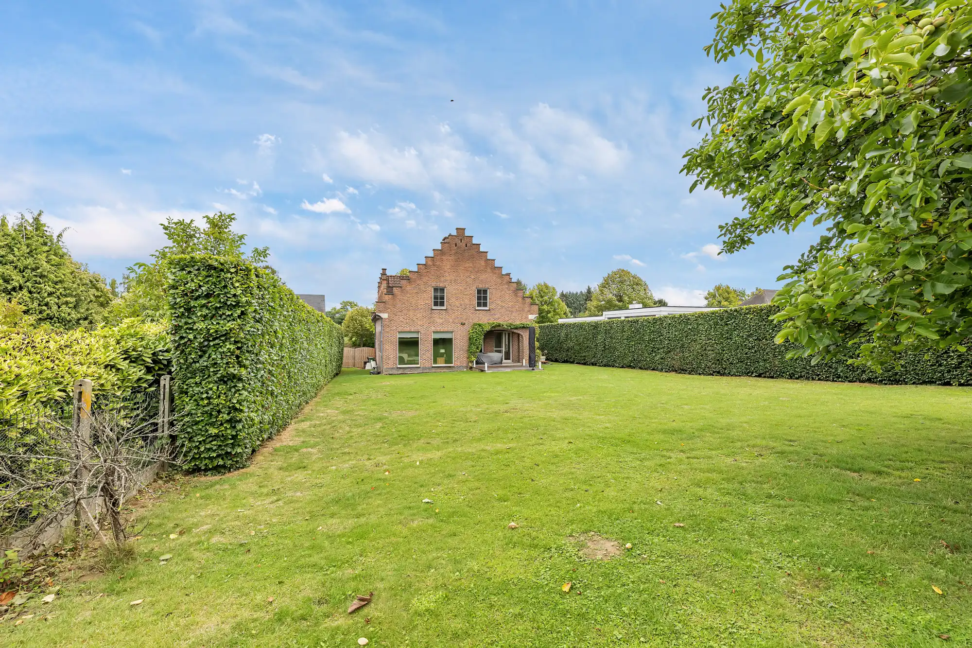 Instapklare, goed onderhouden villa op gunstige locatie foto 9