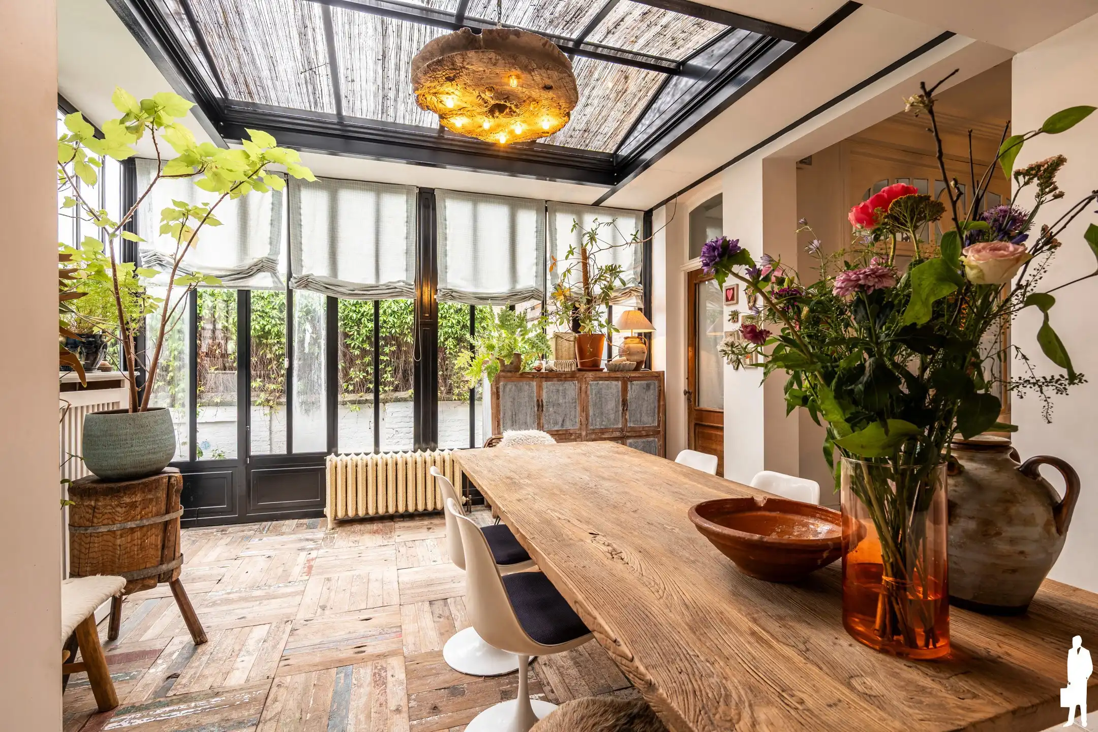 Majestueus handelspand met woonst, tuin en private parking foto 11