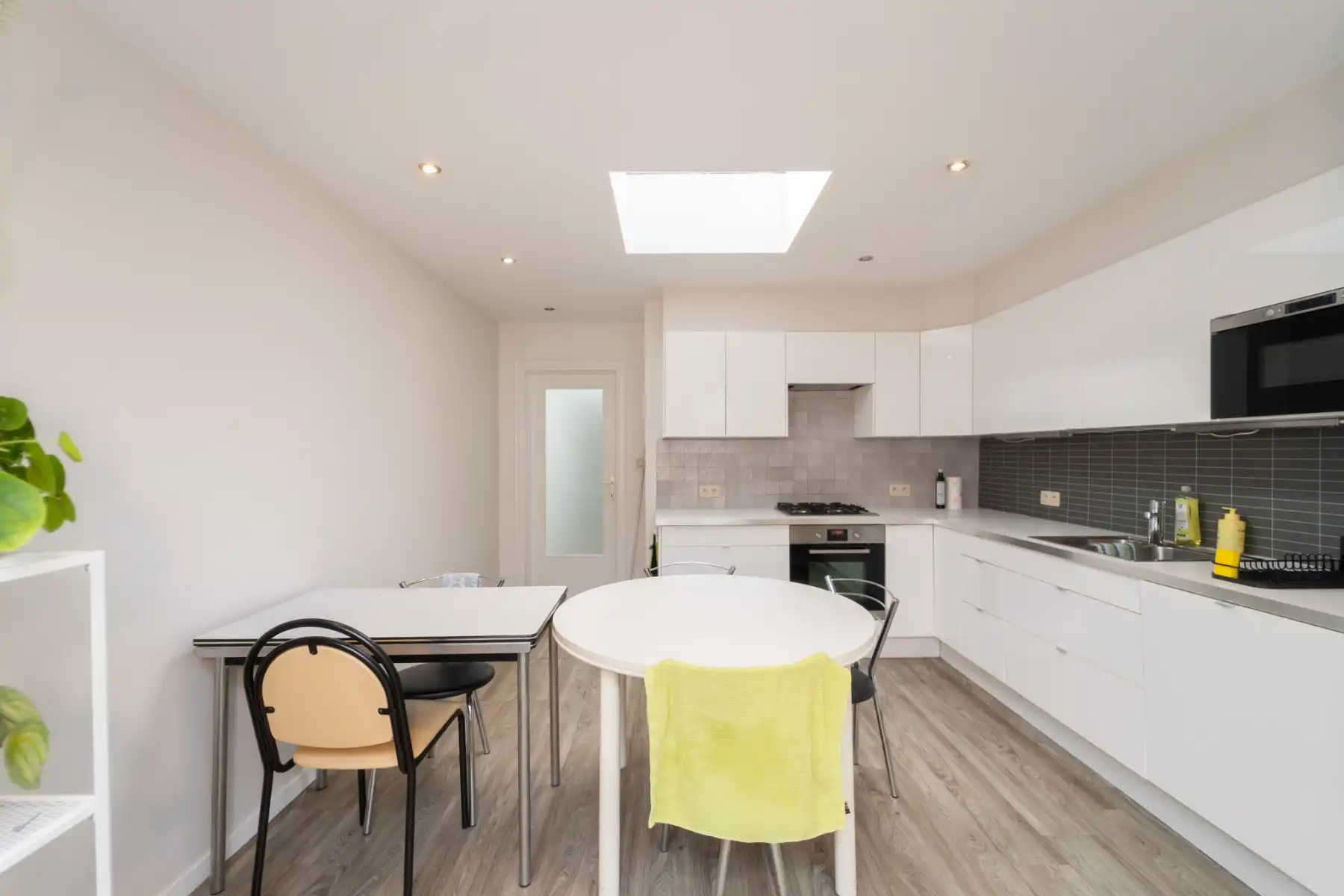 Woning met drie slaapkamers en een zuid gerichte tuin foto 4