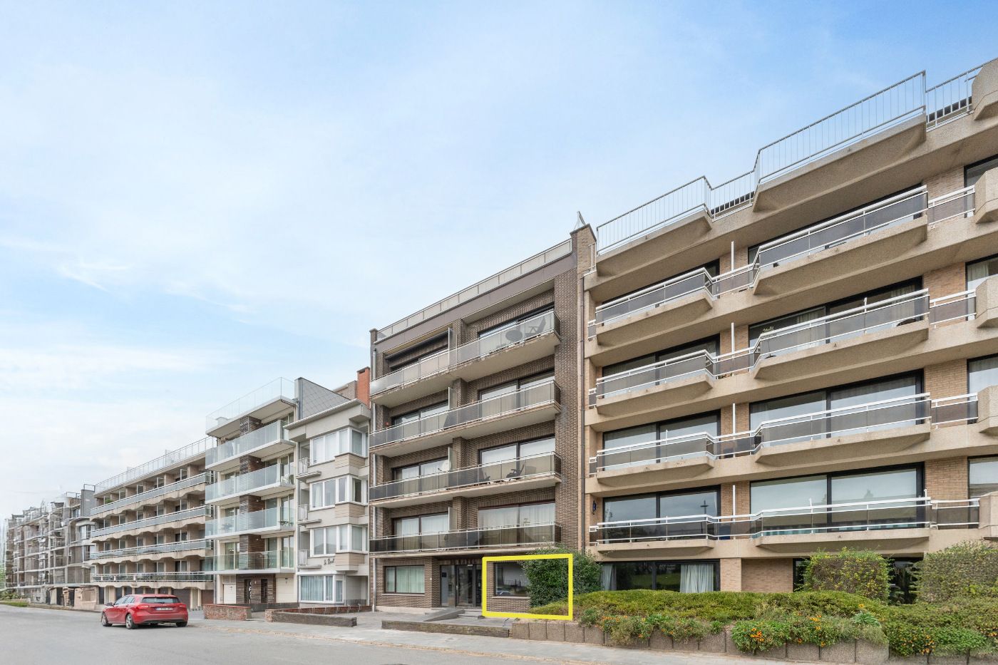 Luxueus gerenoveerd appartement met 2 slaapkamers vlakbij zee foto 2