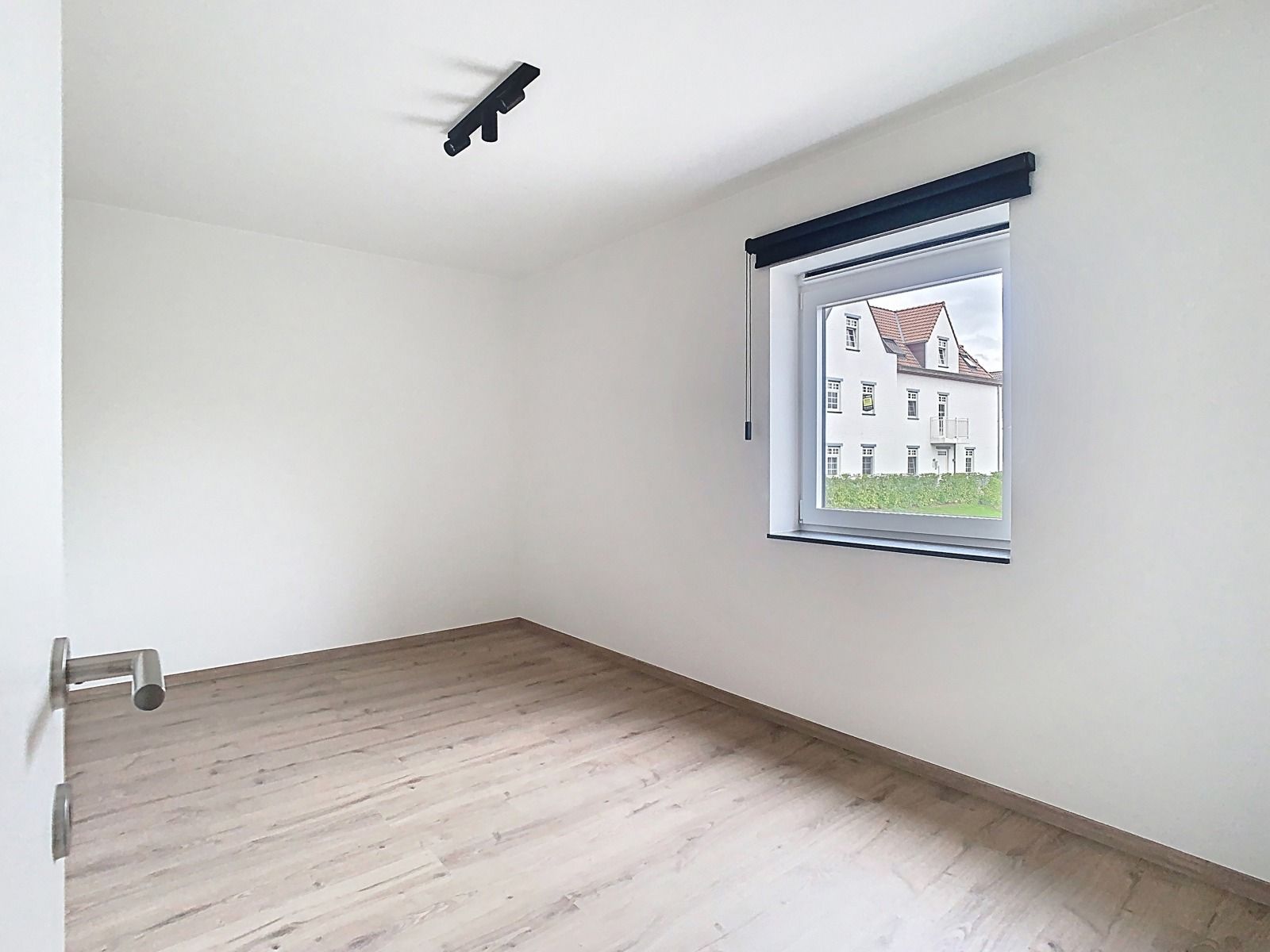  Moderne Nieuwbouwwoning (HOB) met 3 SLPK, Tuin én Carport! foto 8