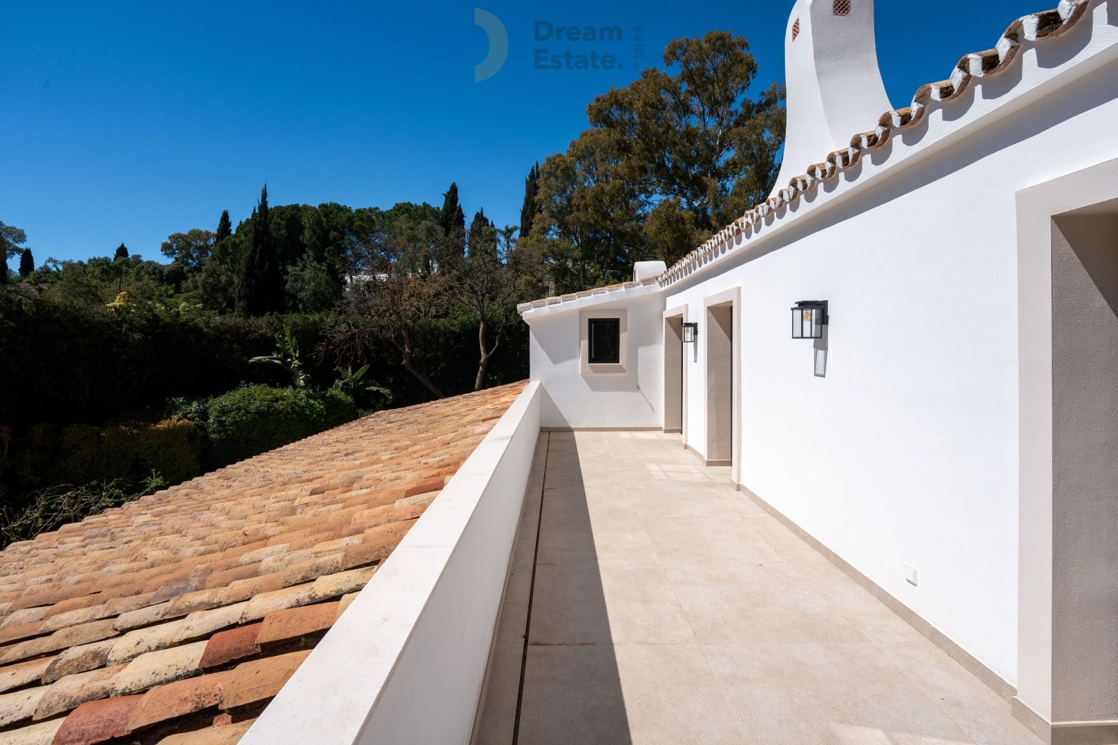 Gerenoveerde chique villa te Benahavis omgeven door een prachtig landschap. foto 17