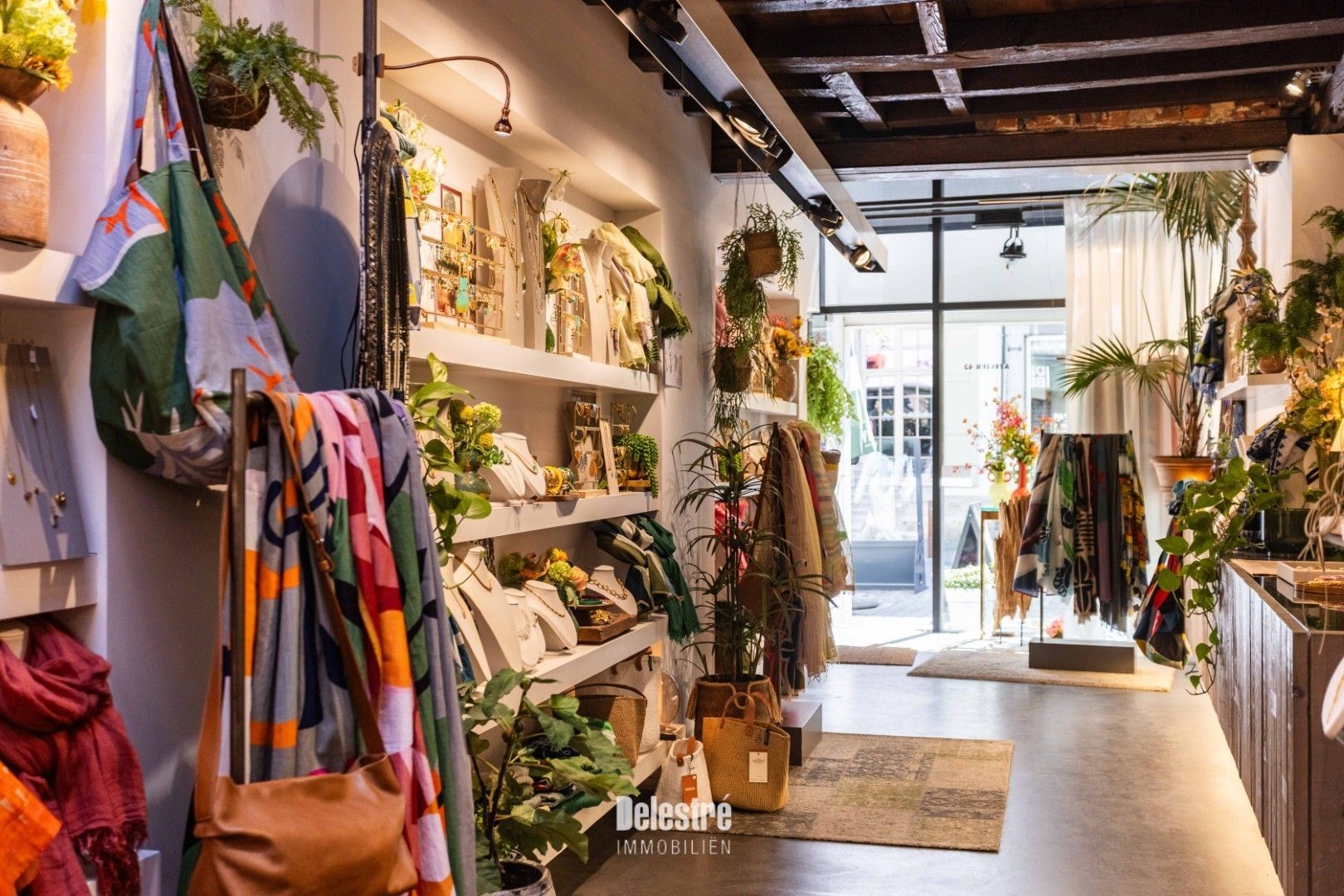 ENERGIEZUINIGE, LUXUEUS INGERICHTE HANDELSEIGENDOM MOLENSTRAAT foto 4