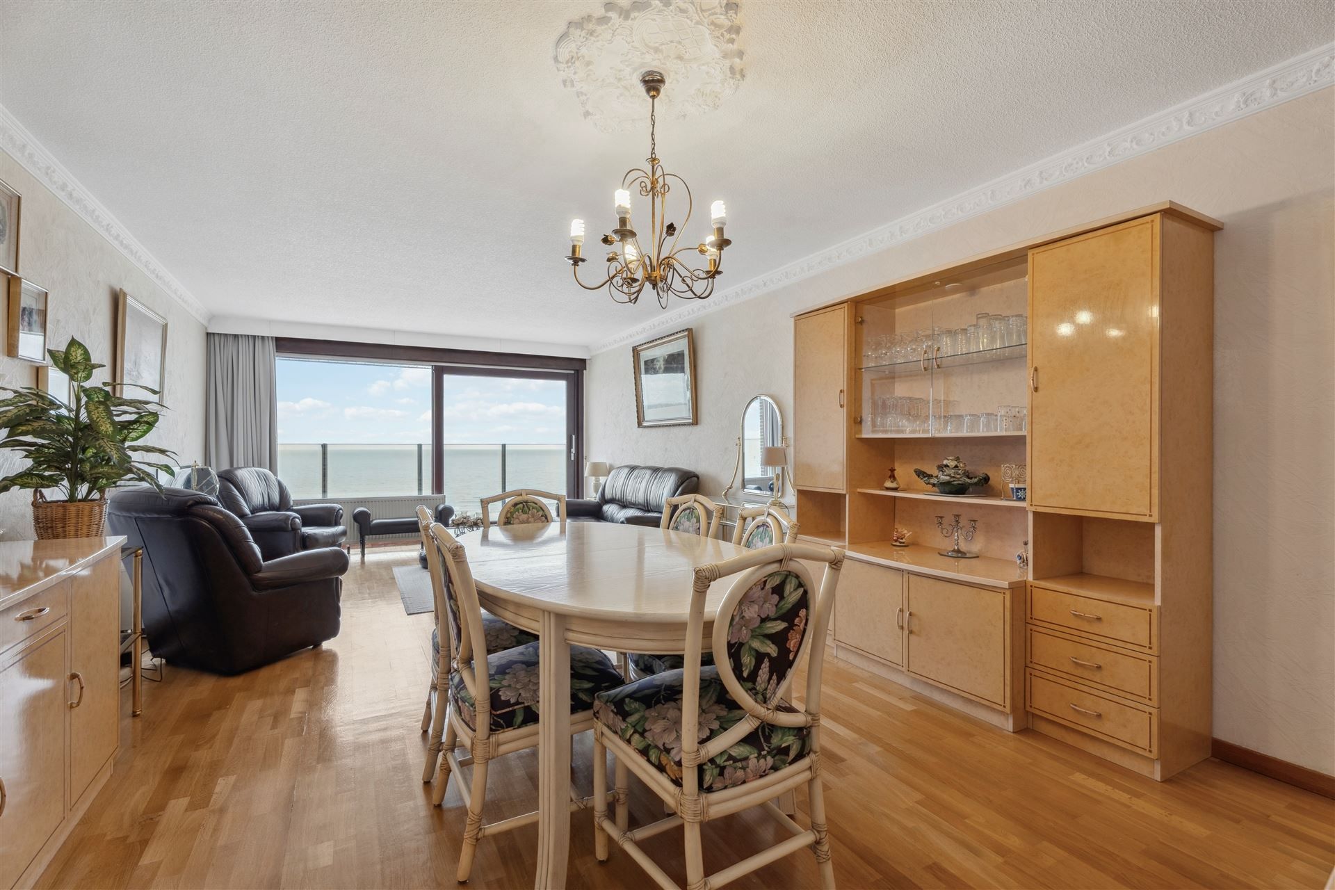 3 SLAAPKAMERS / ZEEZICHT foto 7