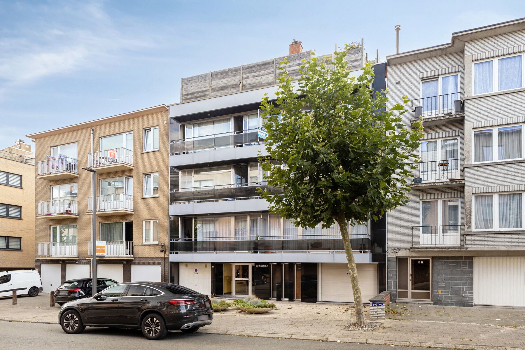 RUSTIG GELEGEN APPARTEMENT + GARAGE TE KOOP IN REGIO ZELLIK foto 2